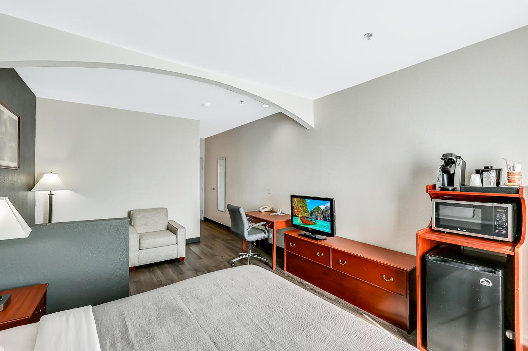 King Suite - Photo 3