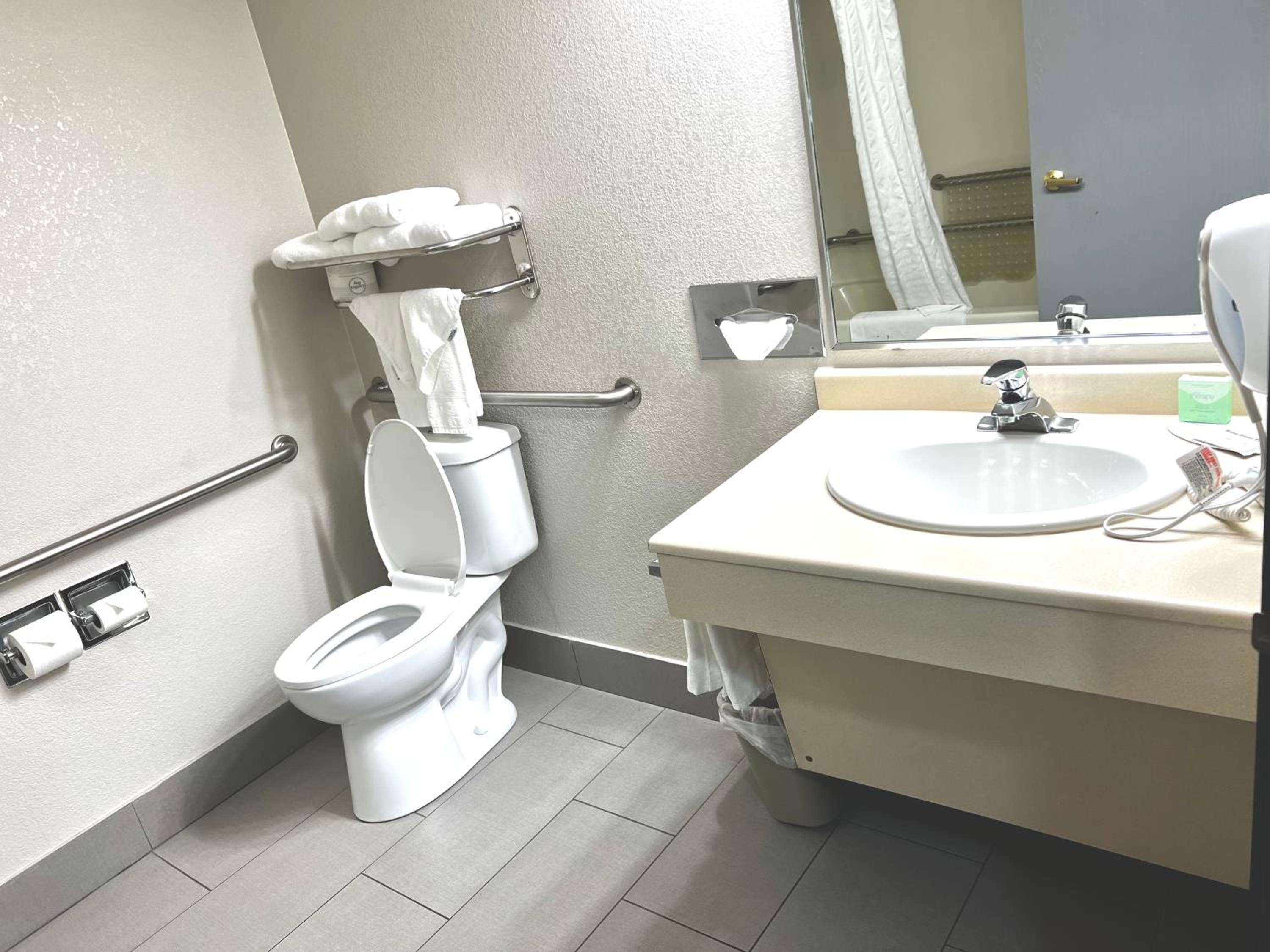 King Room - Disability Access - Photo 2