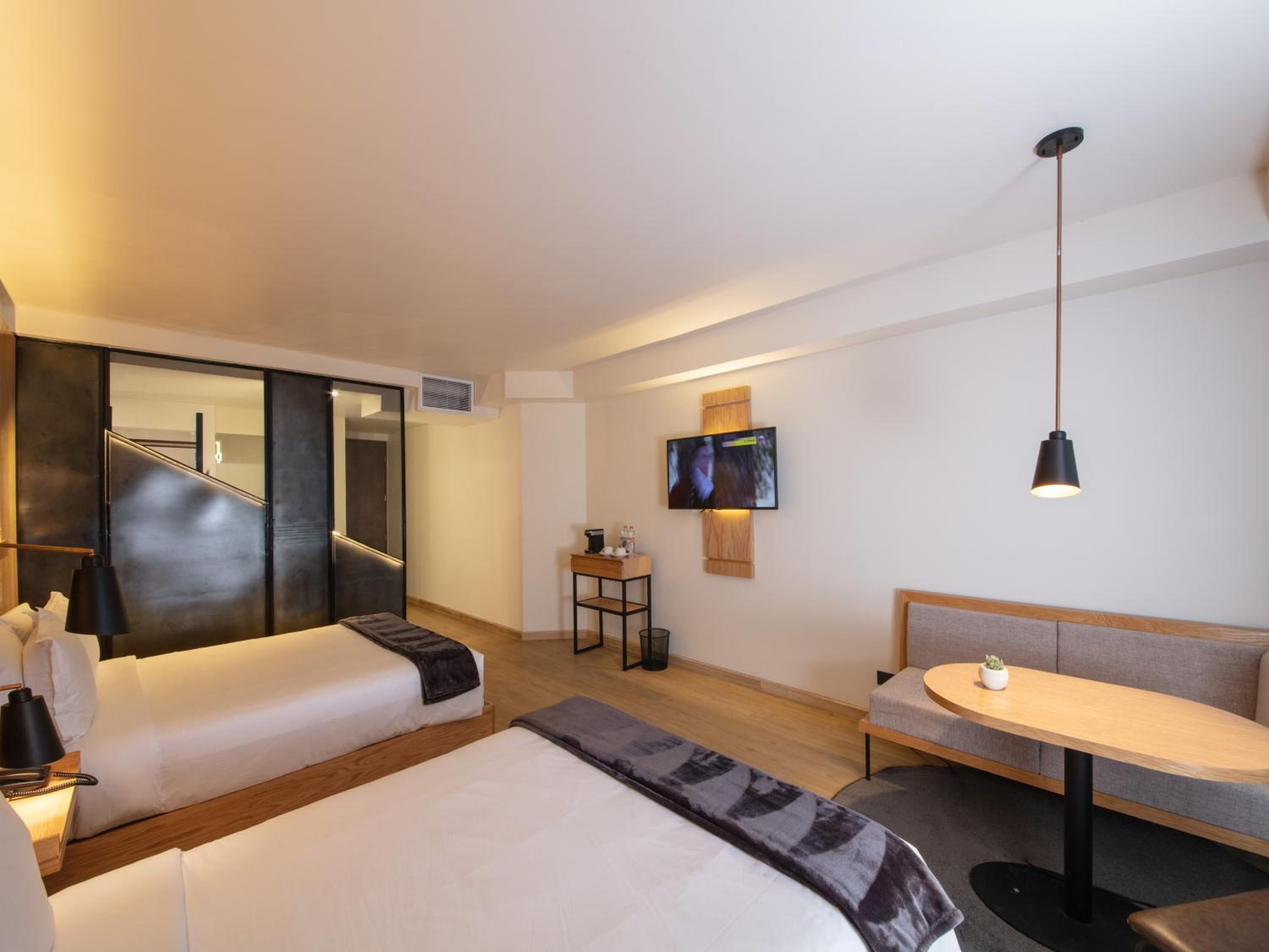 Standard Double Room - Photo 3