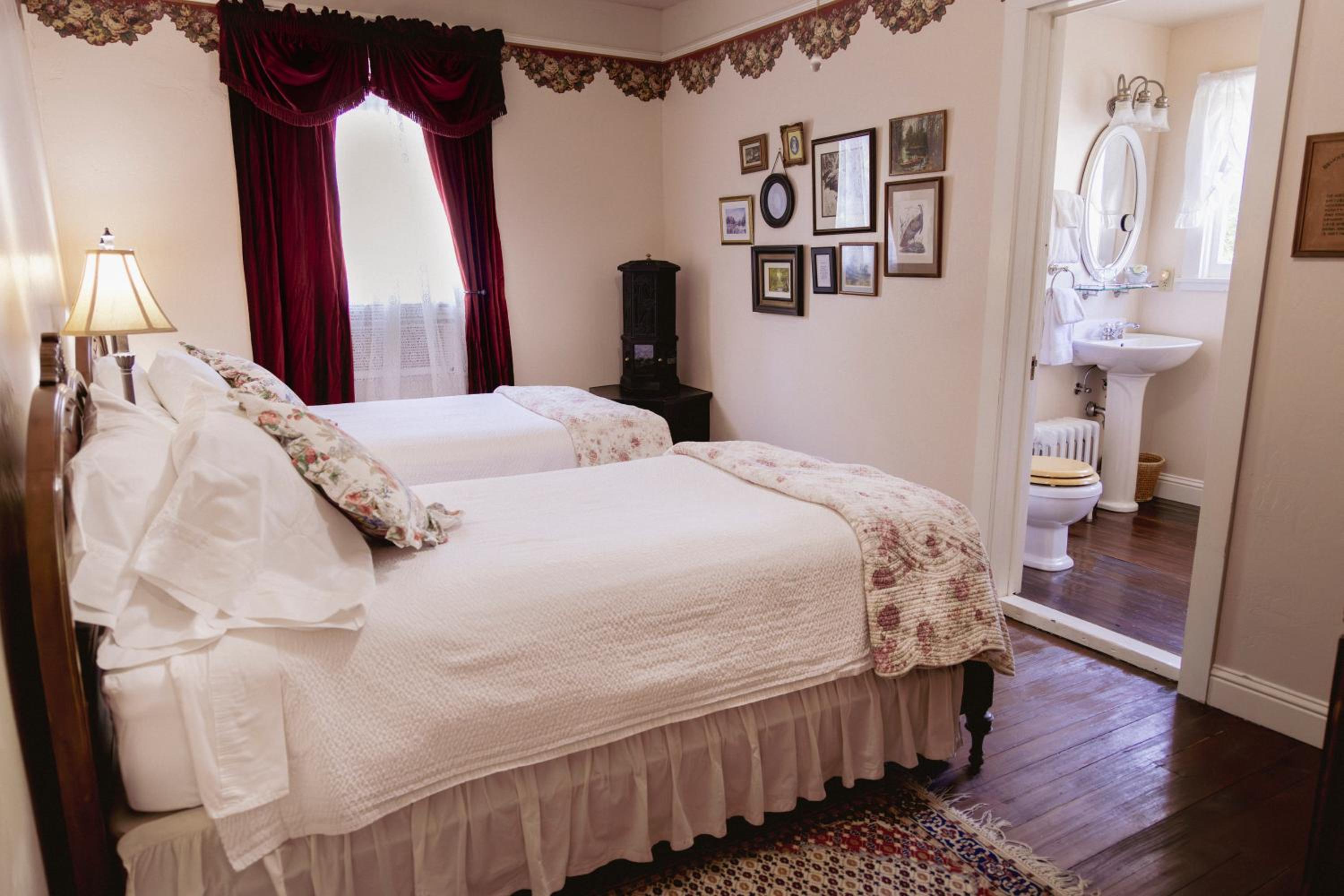 Twin Room photo 1