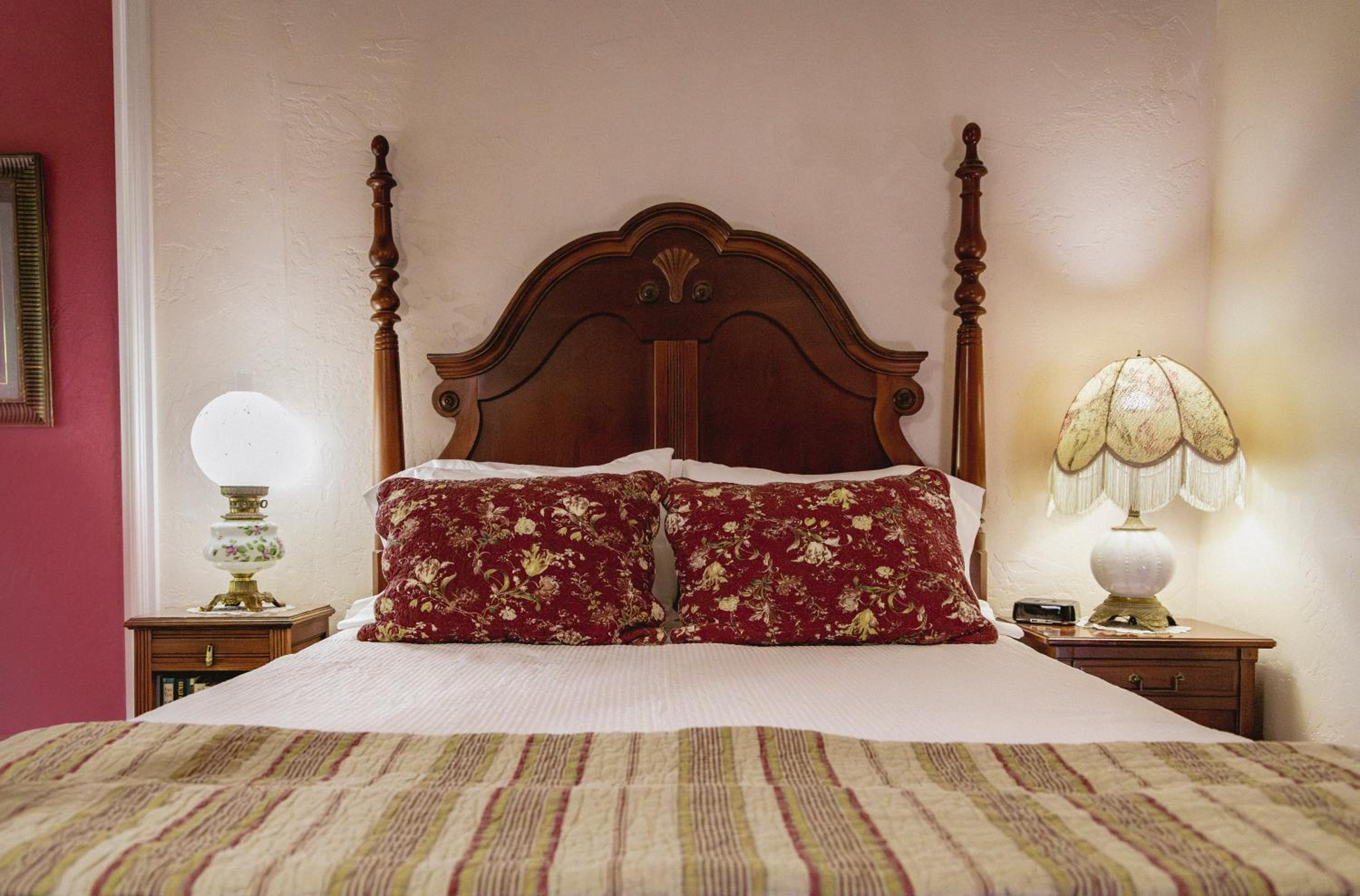 Standard Queen Room photo 2