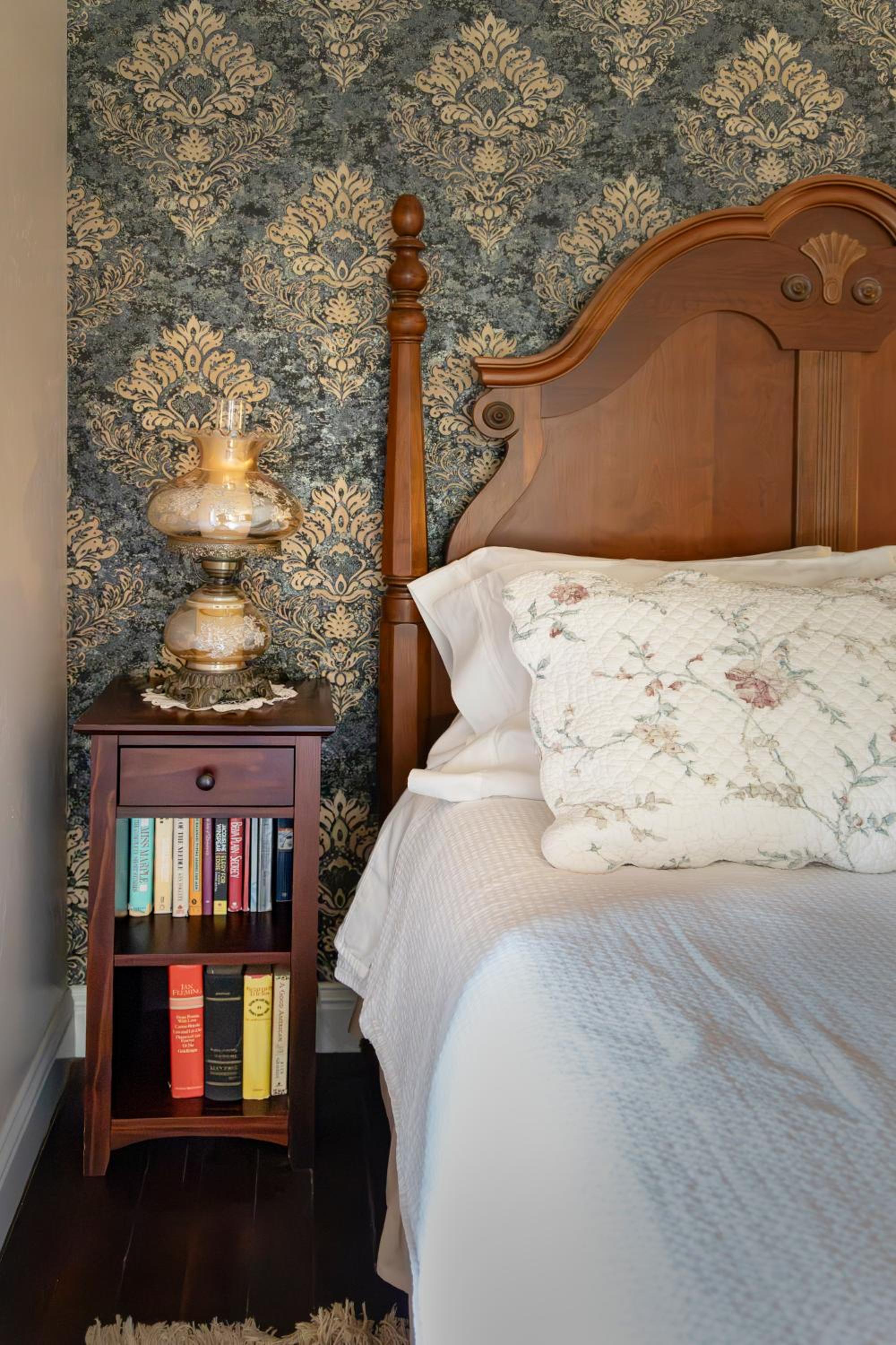 Standard Queen Room photo 3
