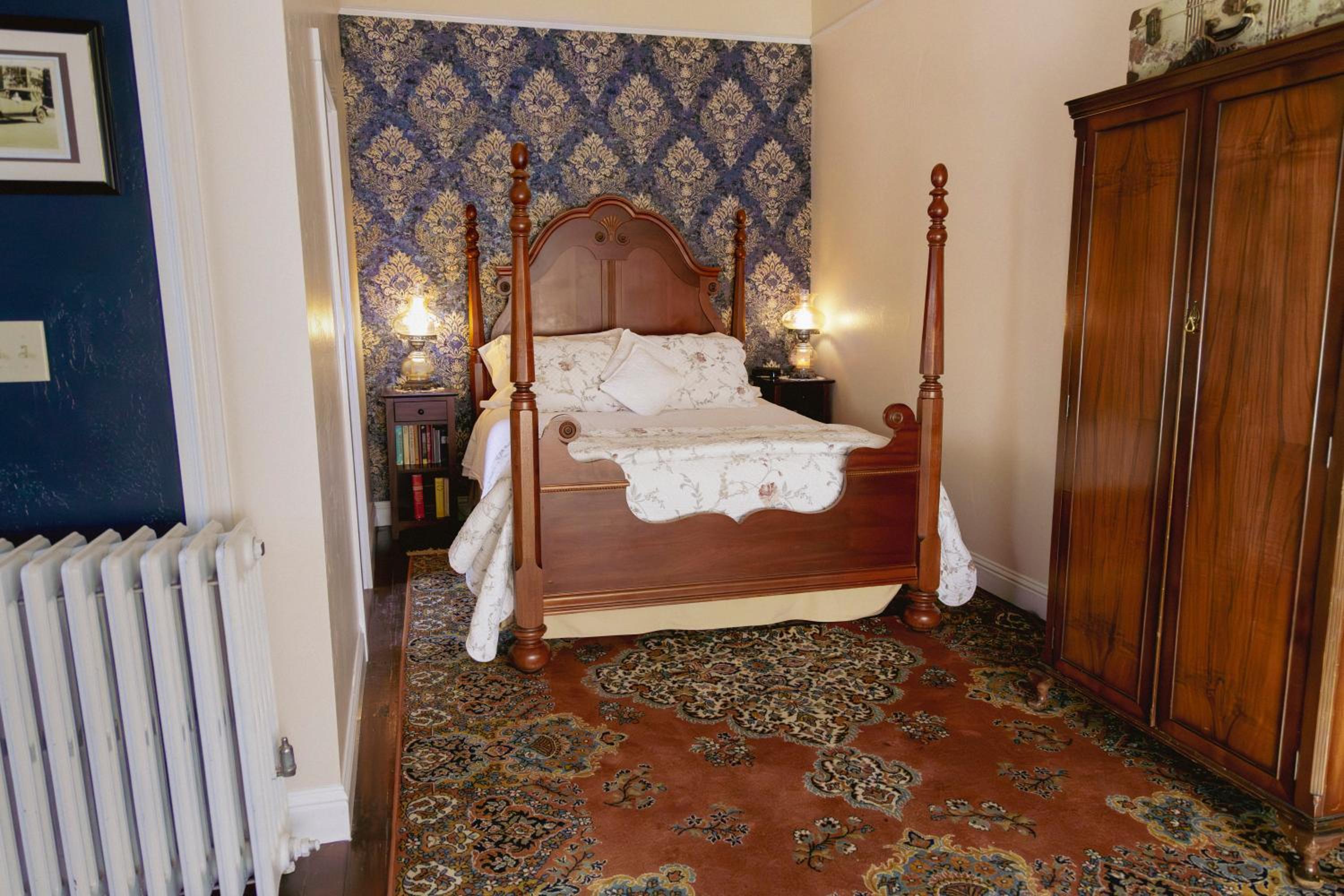 Standard Queen Room photo 2