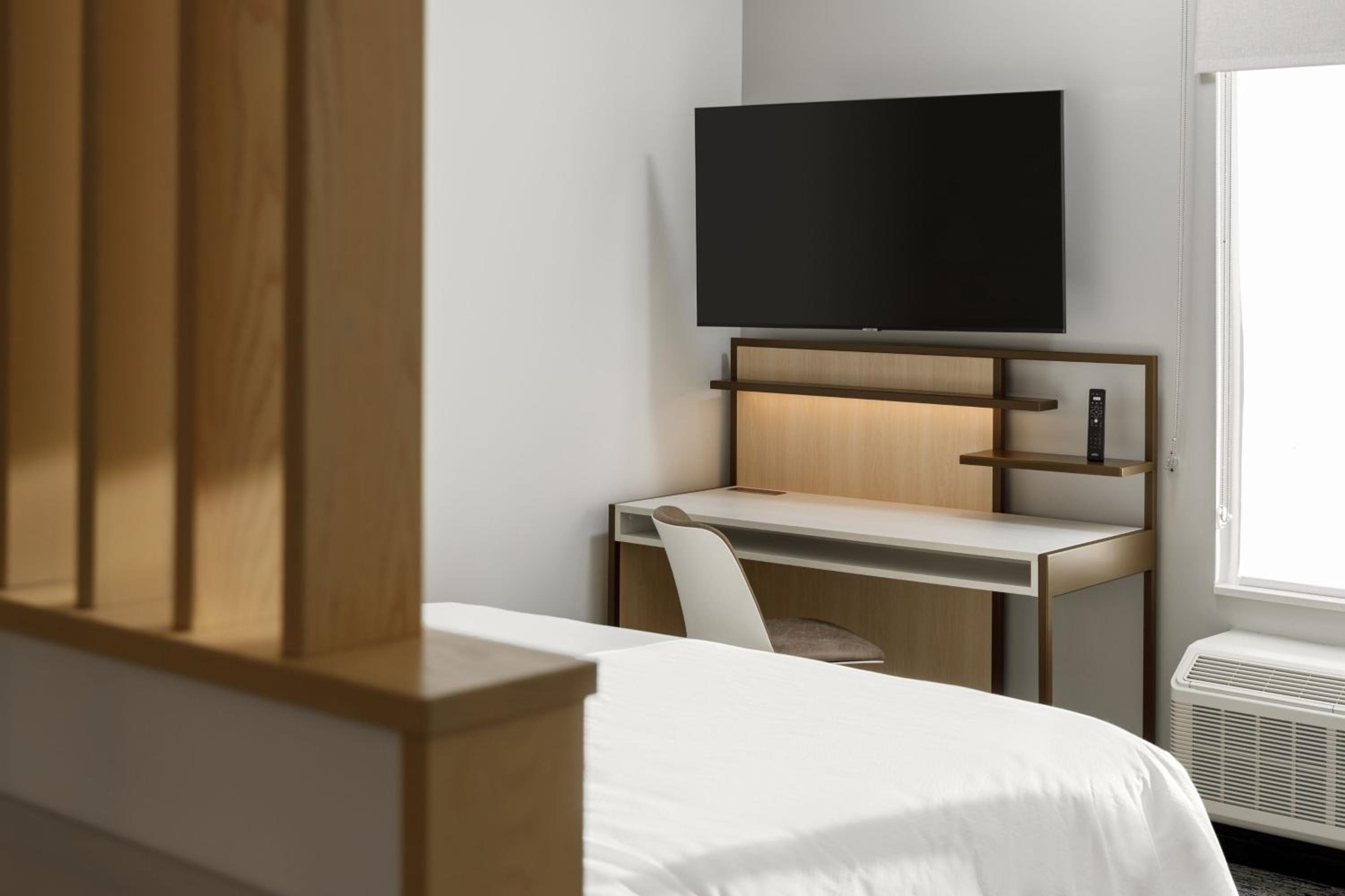 King Studio with Sofa Bed - Photo 6