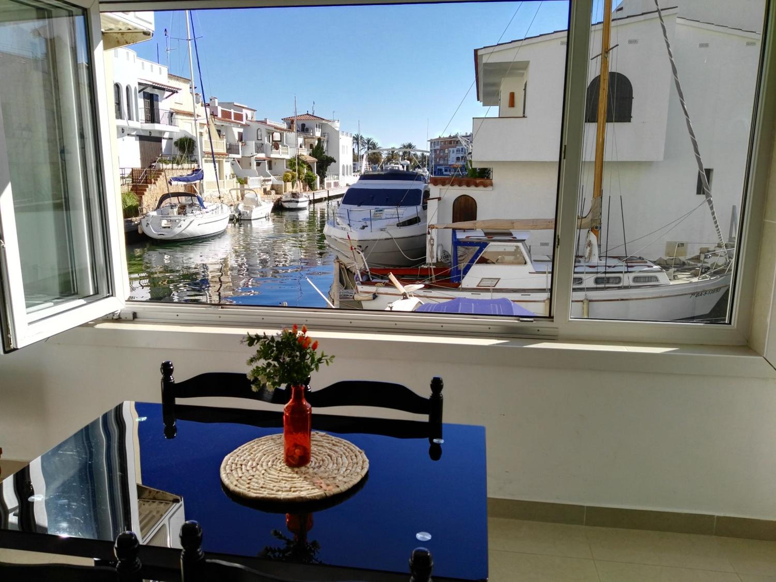 Apartamento de Dos Habitaciones Planta Baja