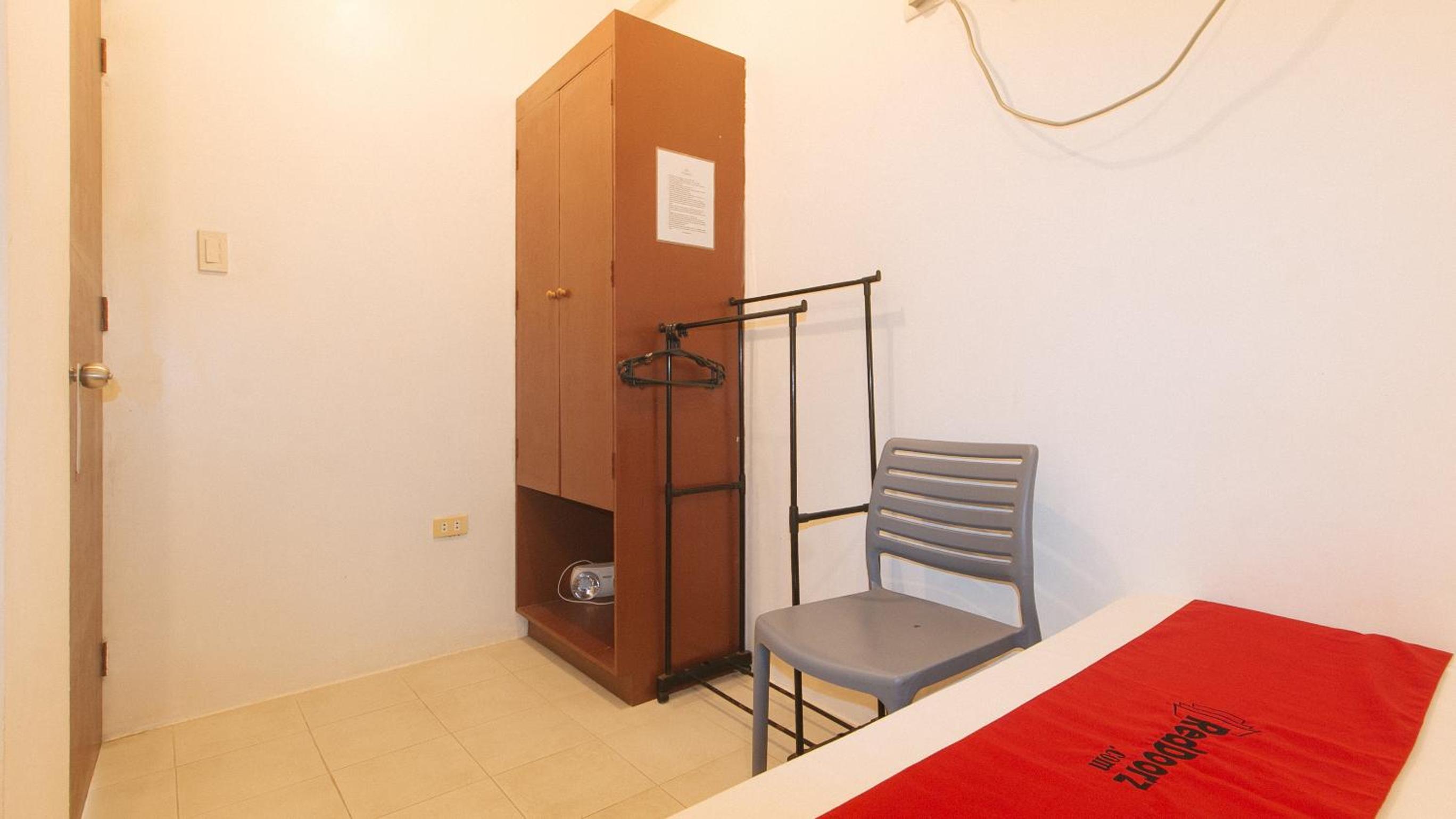 Standard Double Room - Photo 6