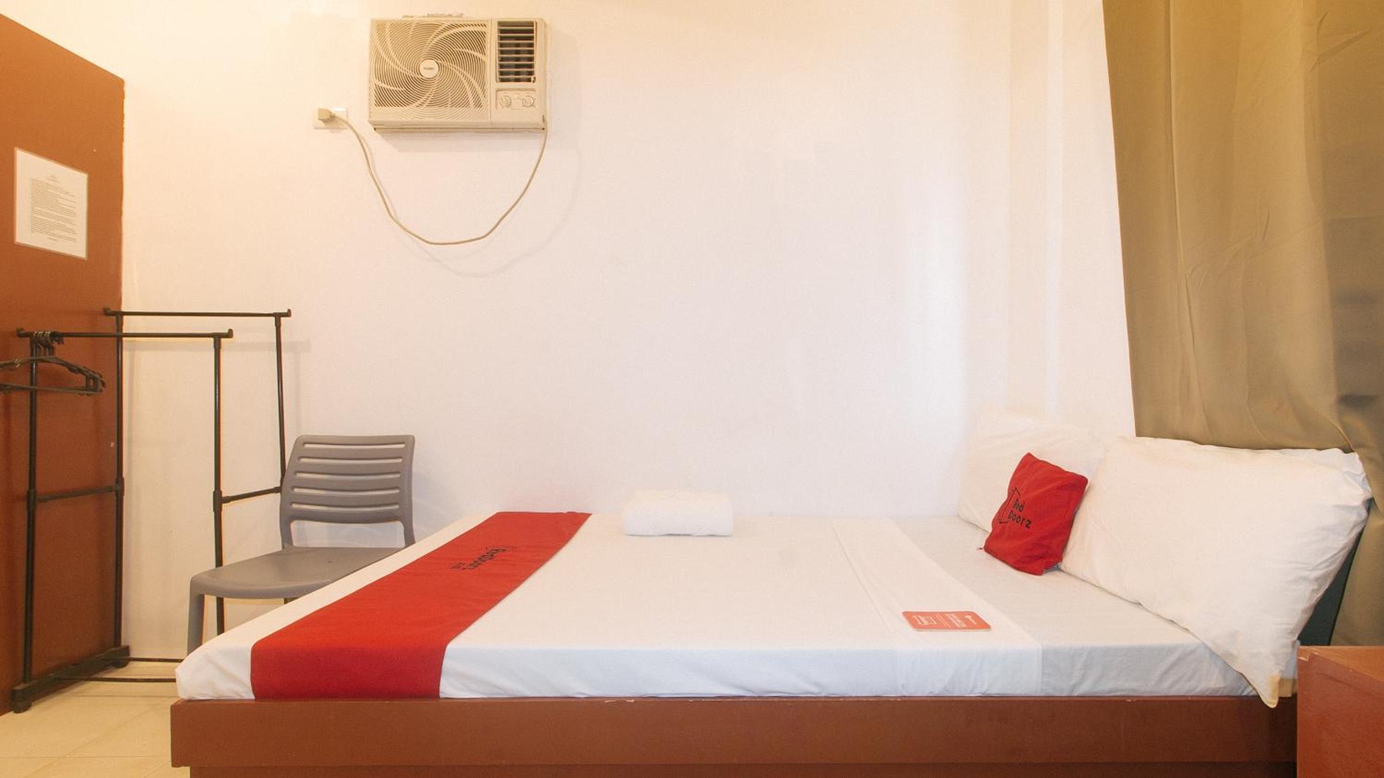Standard Double Room - Photo 3