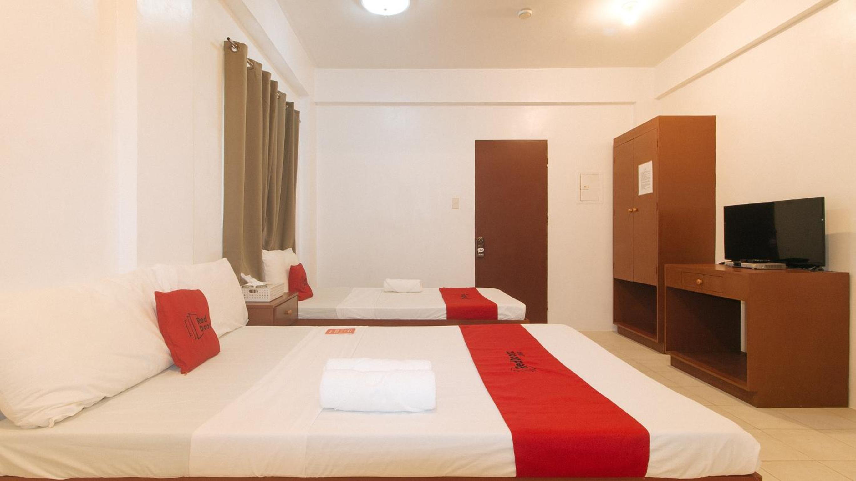 Triple Room - Photo 13