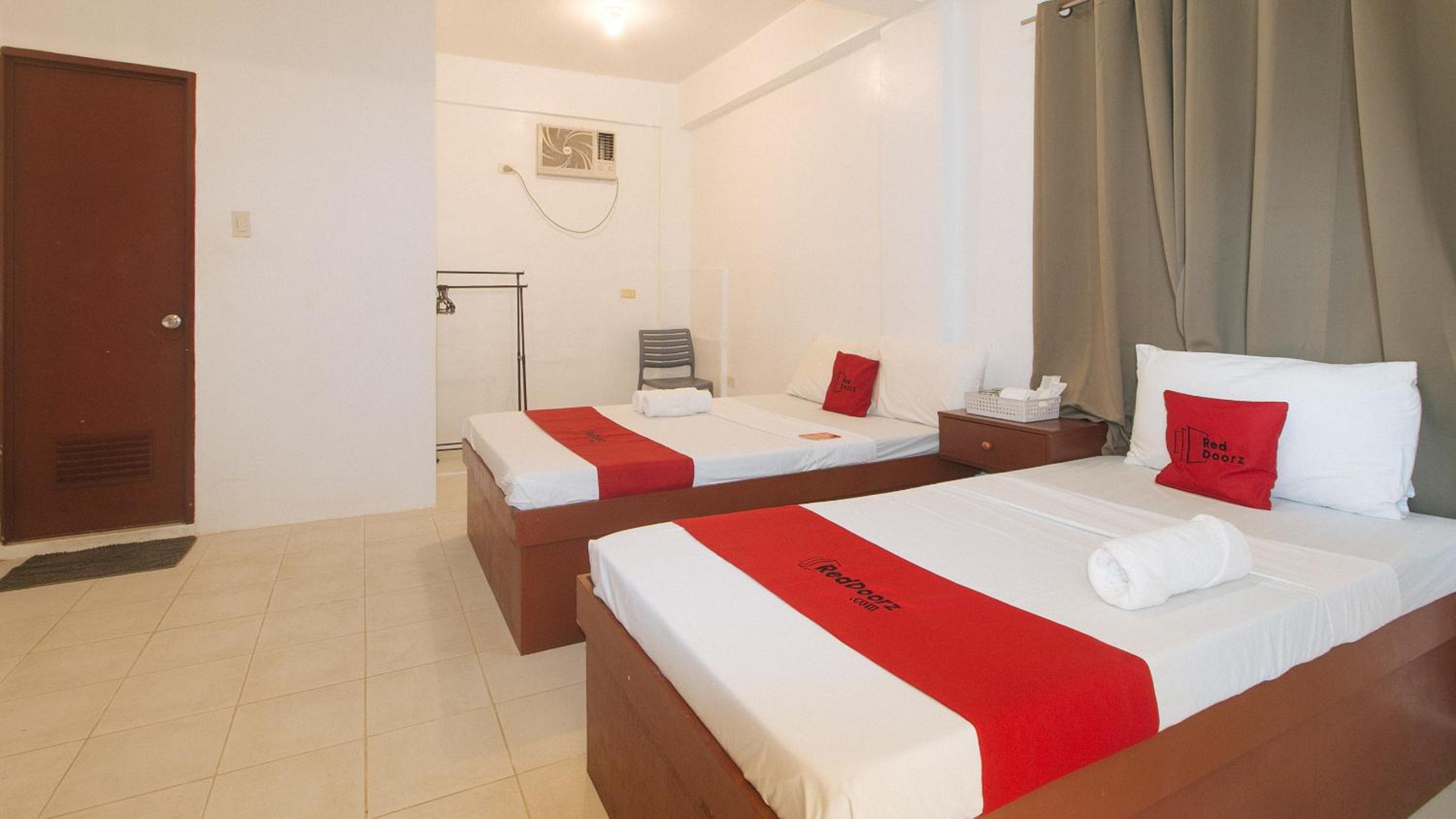 Triple Room - Photo 12