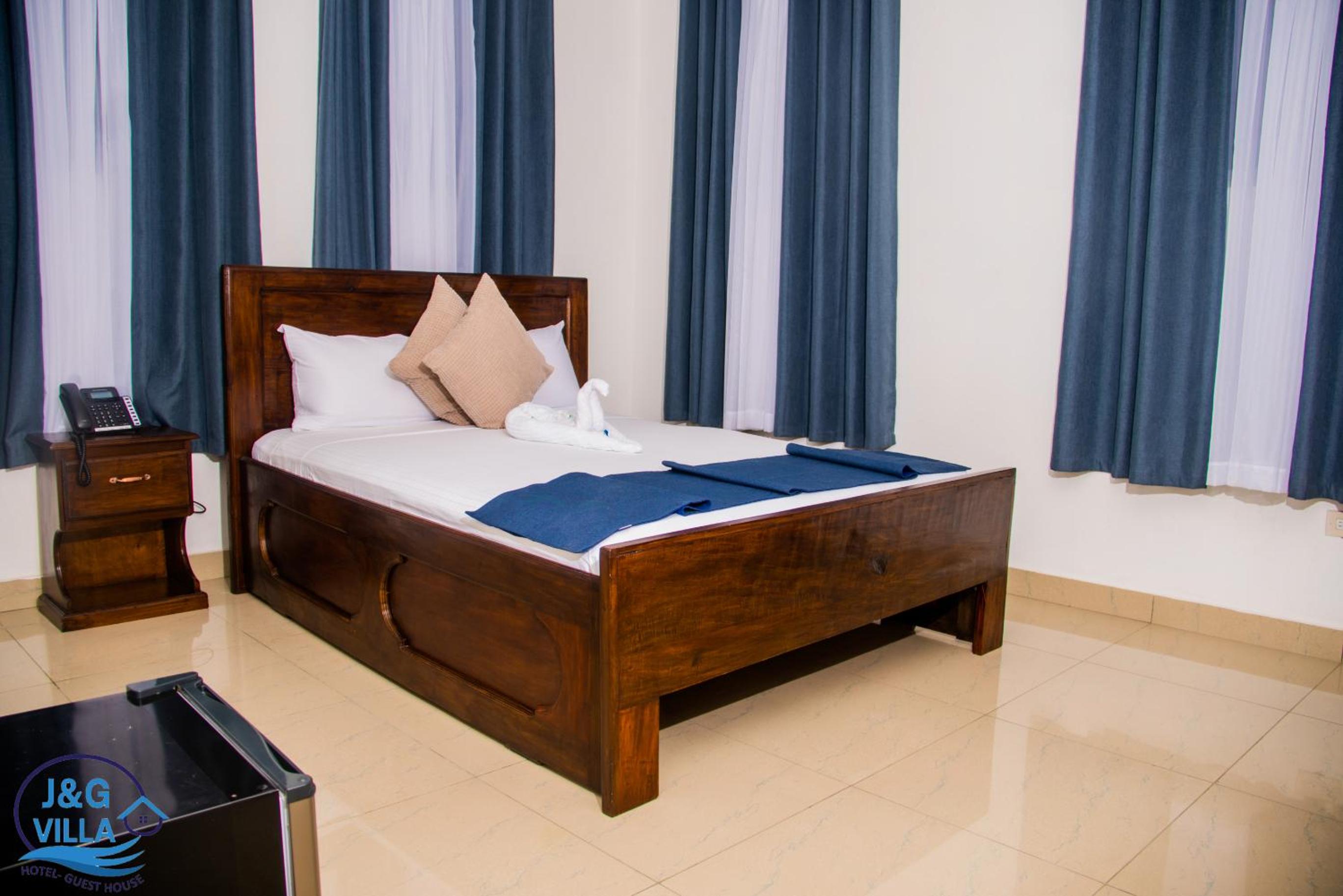 Deluxe Queen Room