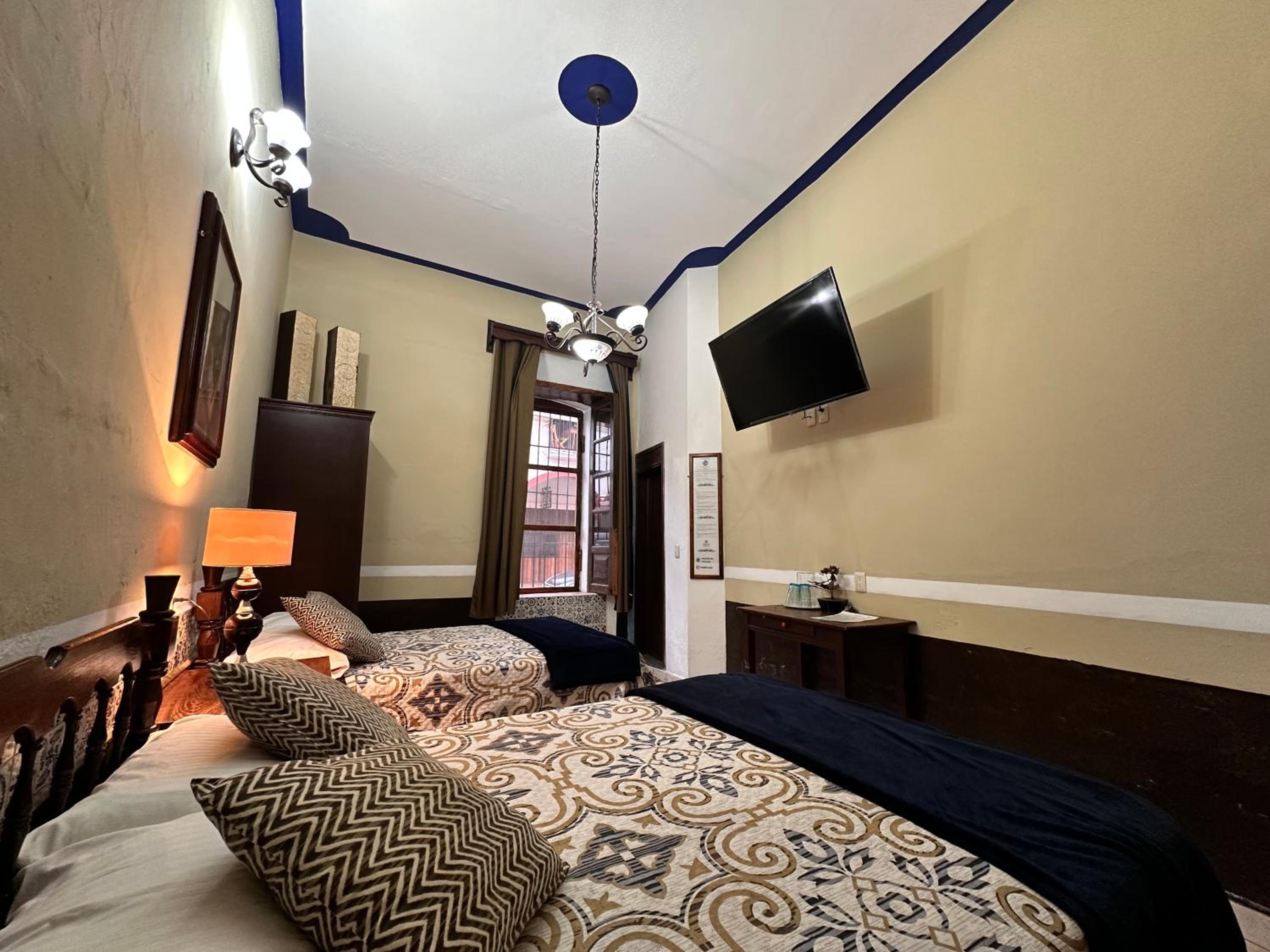 Double Room with Two Double Beds - Photo 12
