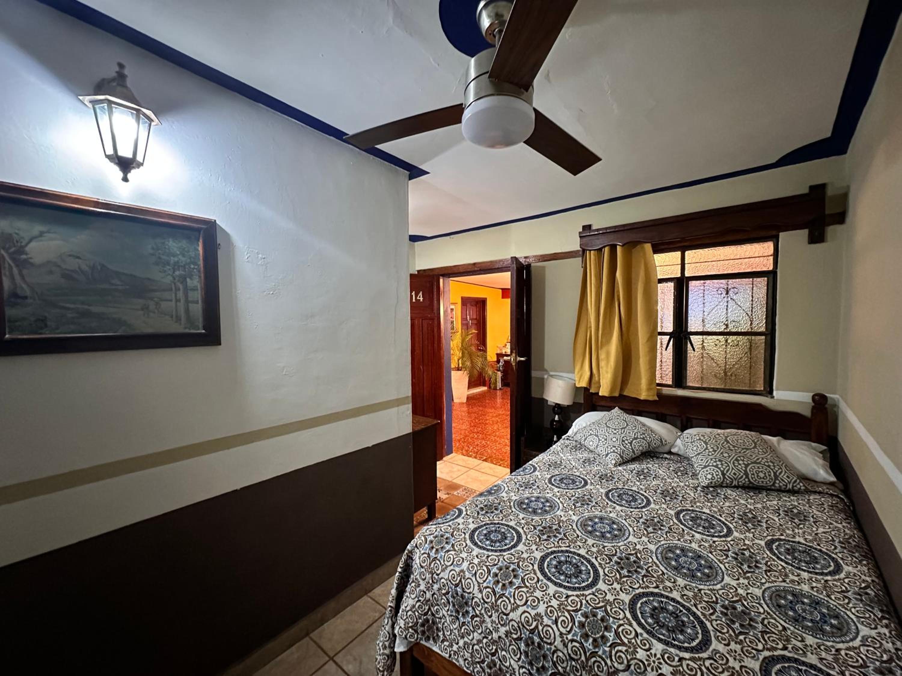 Triple Room with Balcony - Photo 2