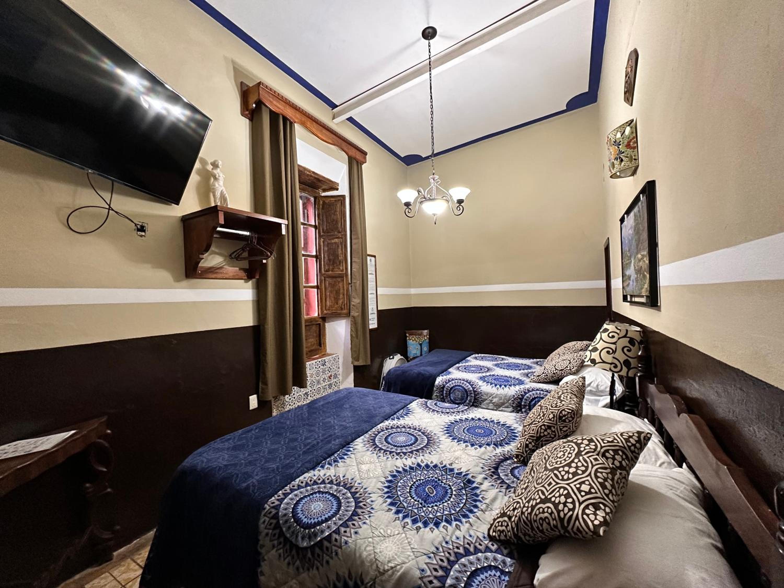 Double Room with Two Double Beds - Photo 6