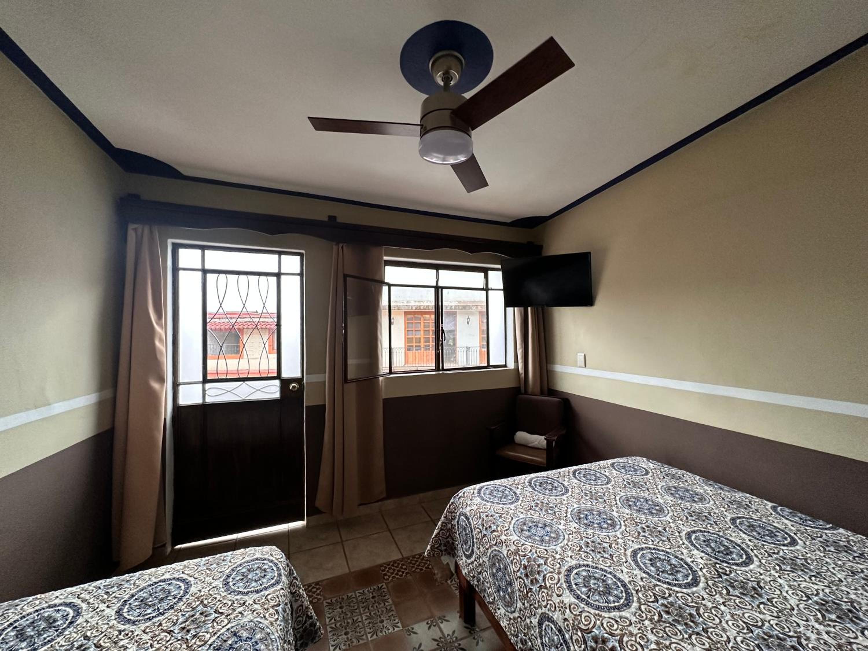 Triple Room with Balcony - Photo 1