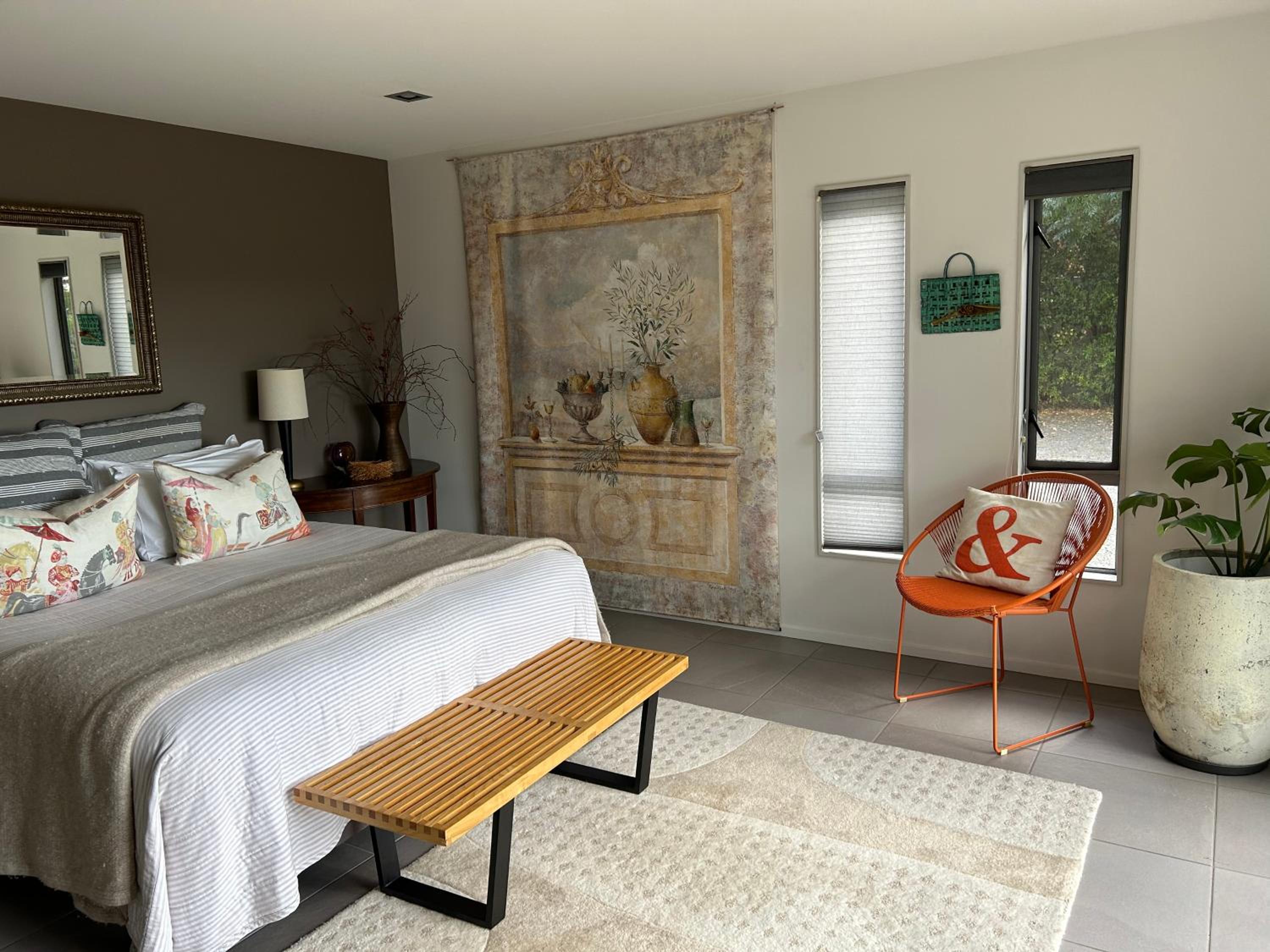 Three-Bedroom House photo 2