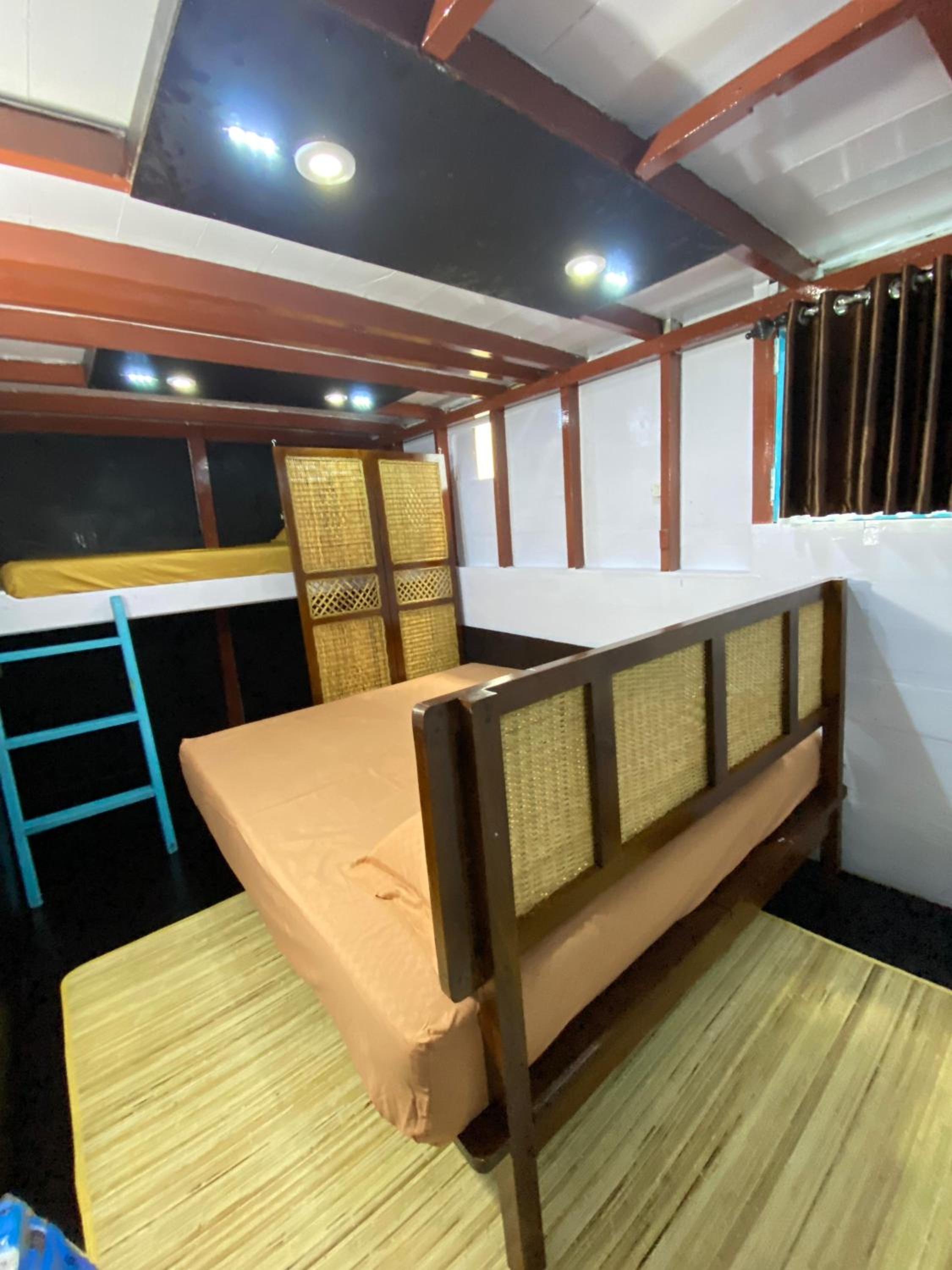 Mobile Home photo 1