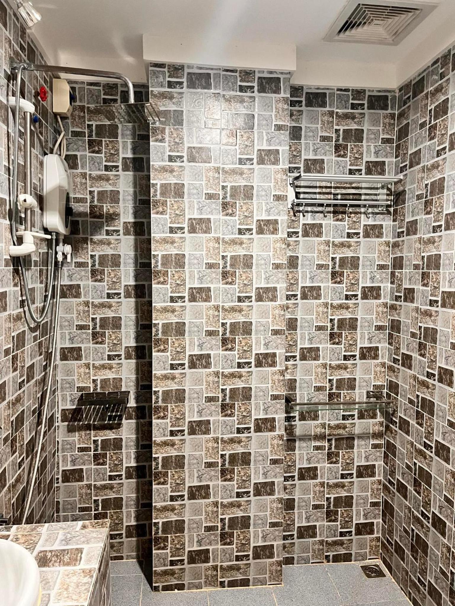 Standard Queen Room photo 3
