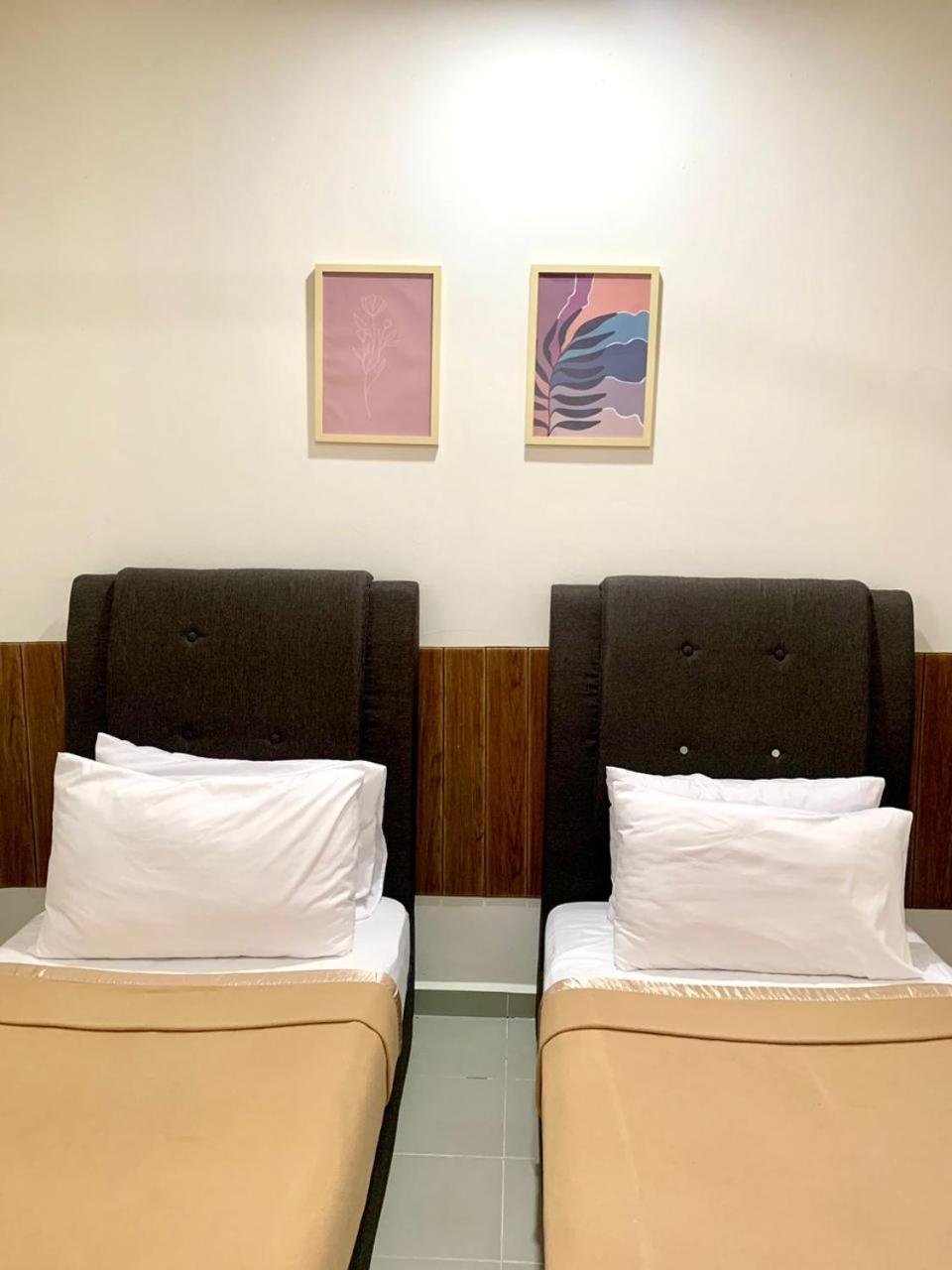 Standard Twin Room photo 3