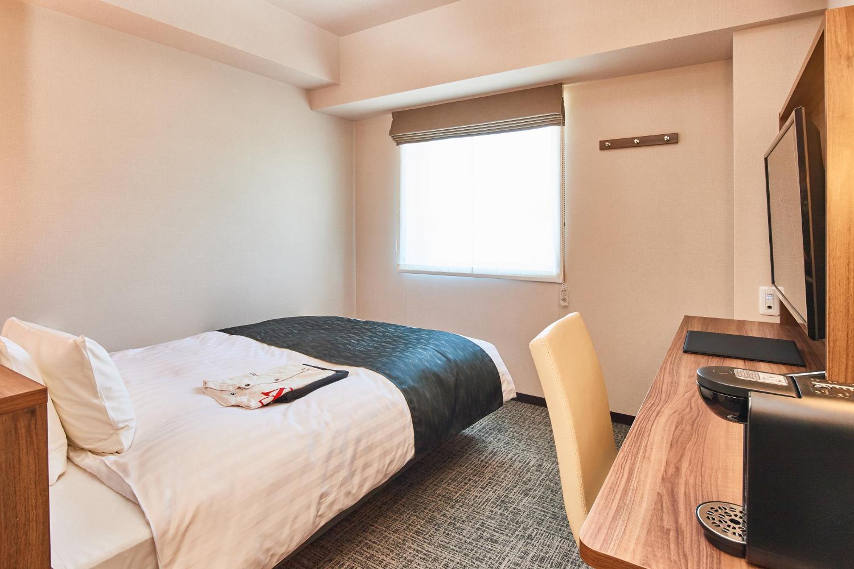 Single Room - Non-Smoking