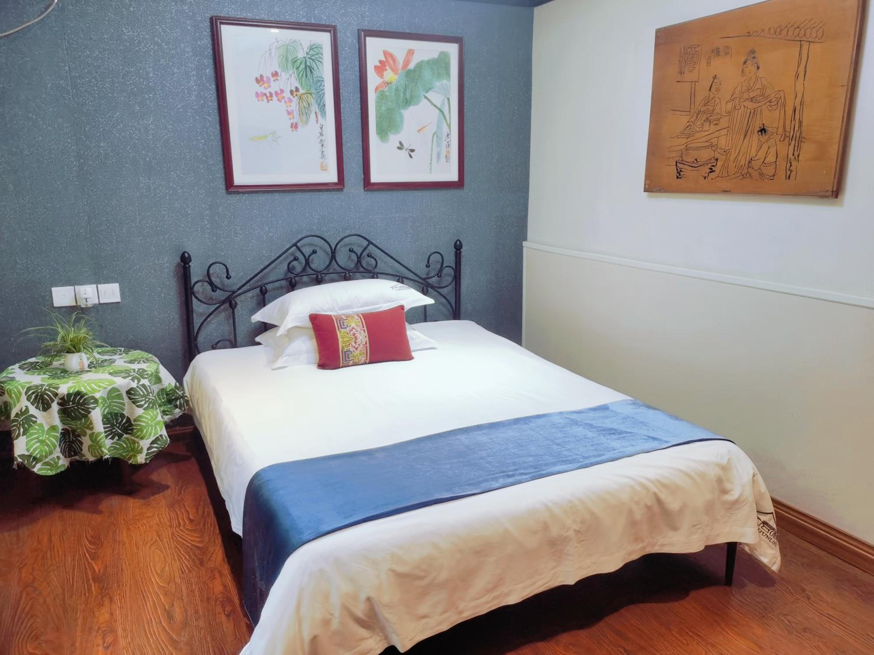 Budget Double Room Corner Room