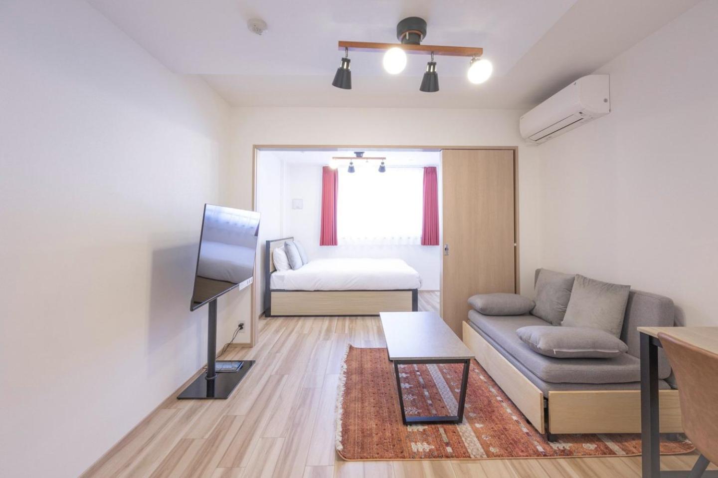 One-Bedroom Apartment photo 3