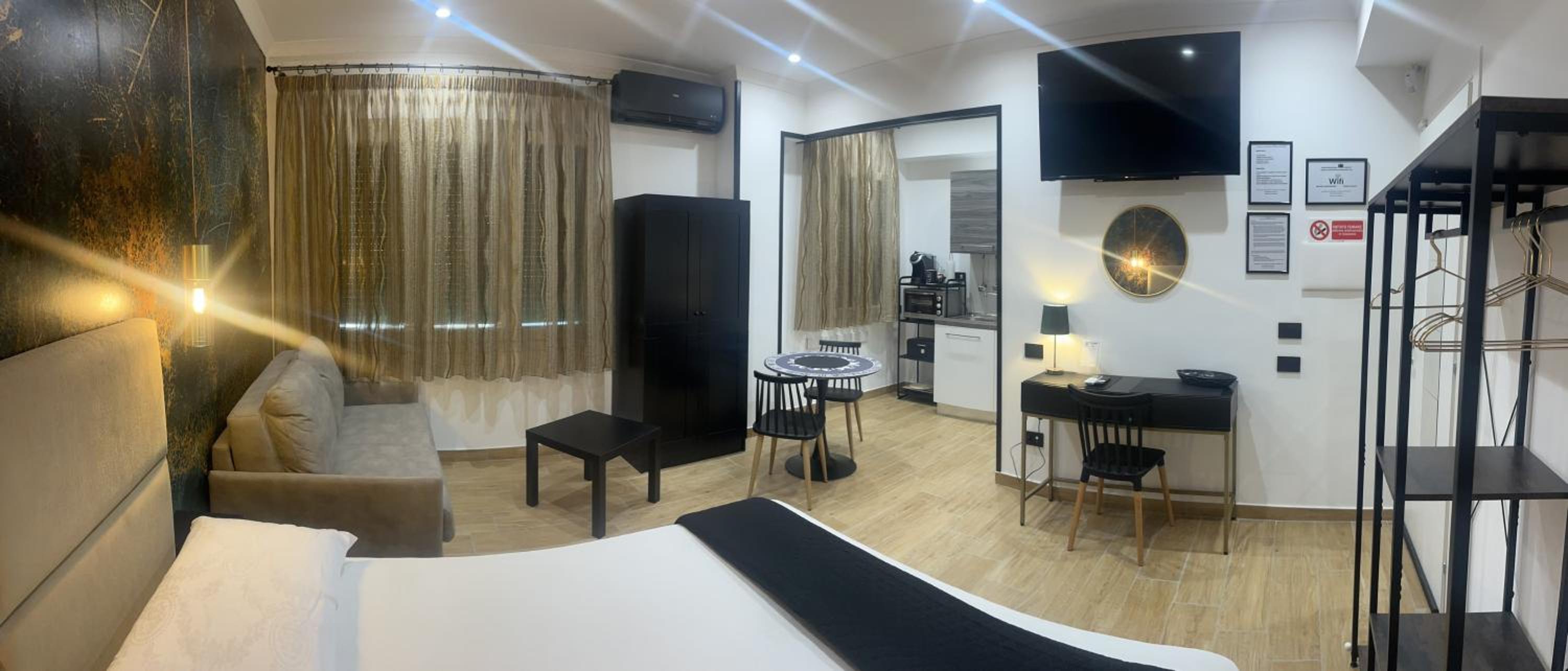 Studio Apartment photo 2