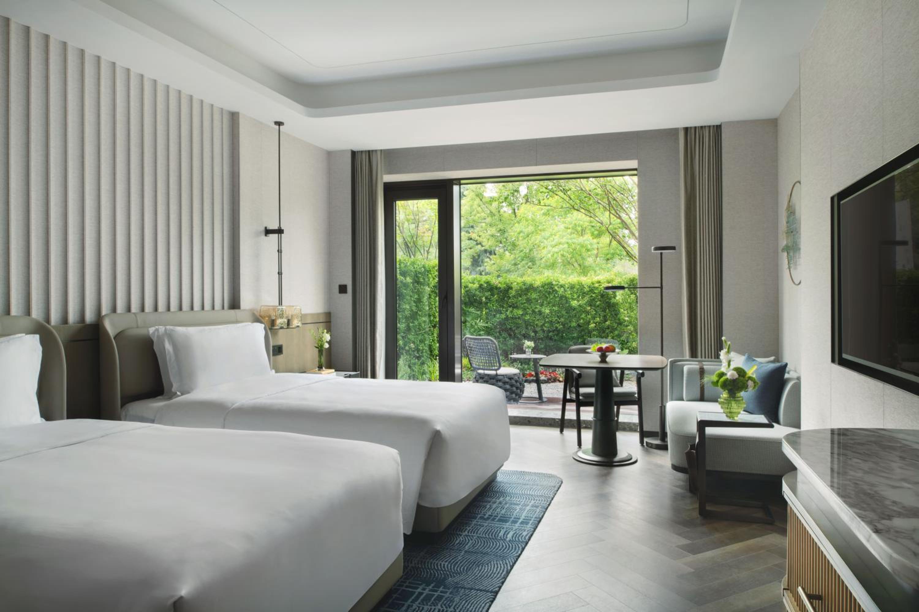 Classic Twin Room with Courtyard View