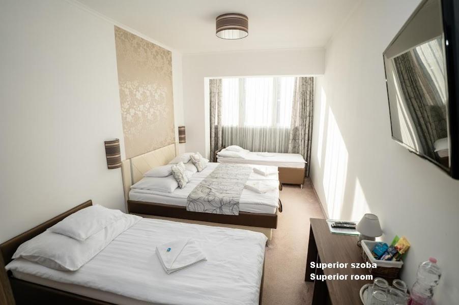 Superior King Room photo 2