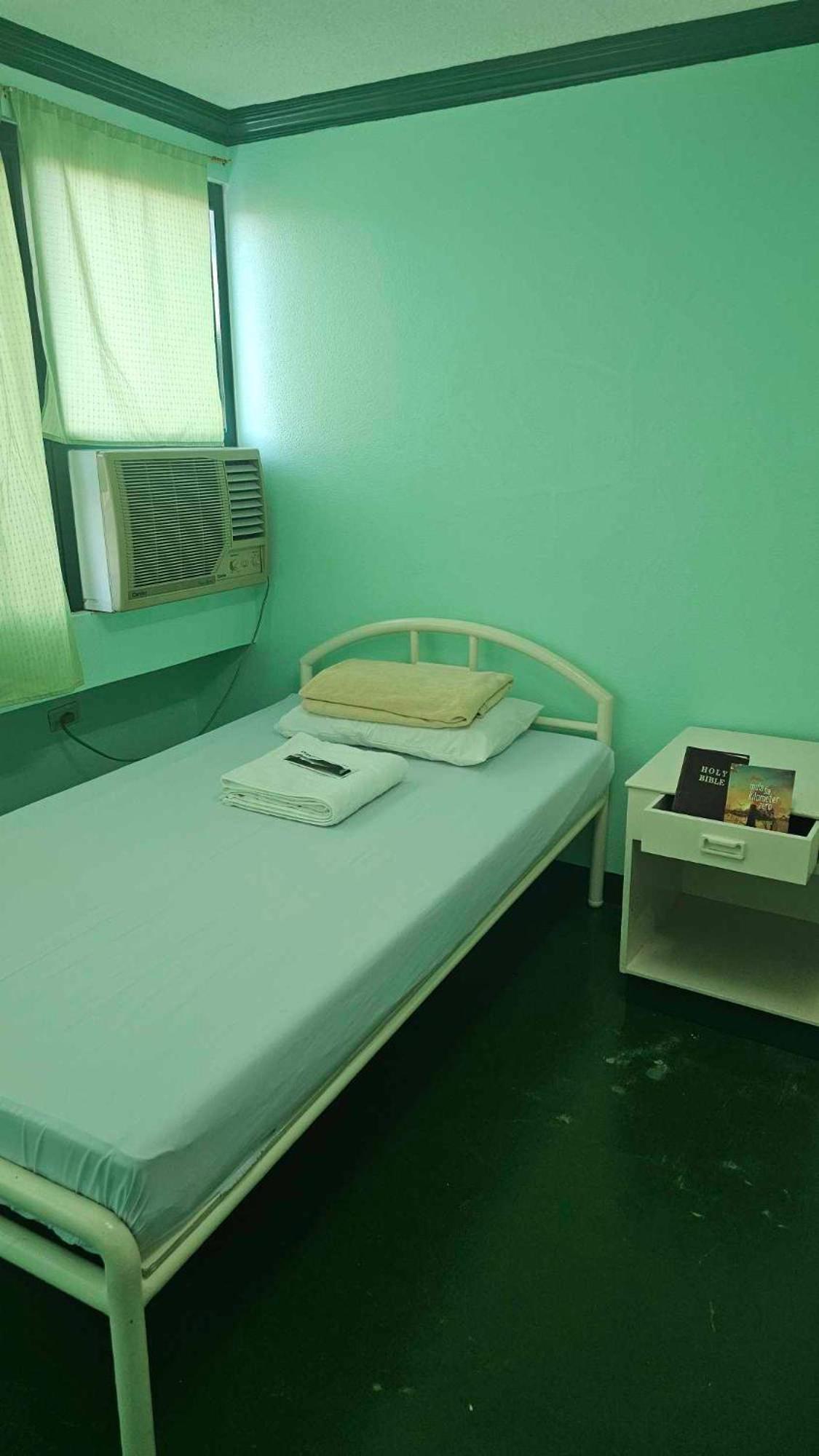 Twin Room with Private Bathroom - Photo 5