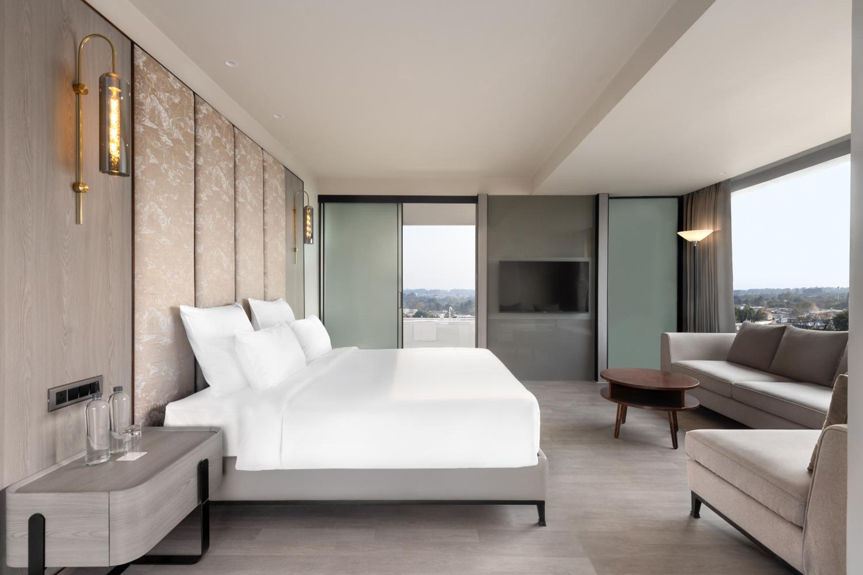 Junior Suite with One Double Bed And Sofa photo 2