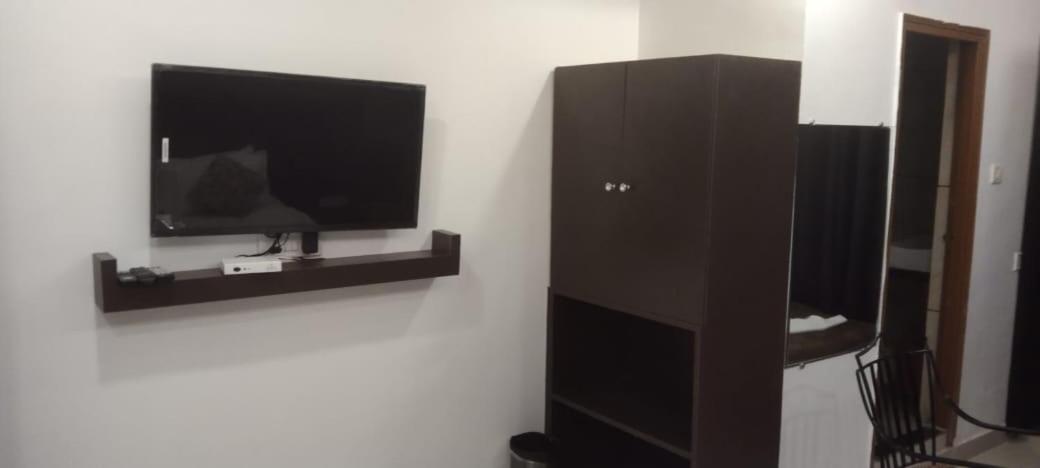 Family Room - Photo 3