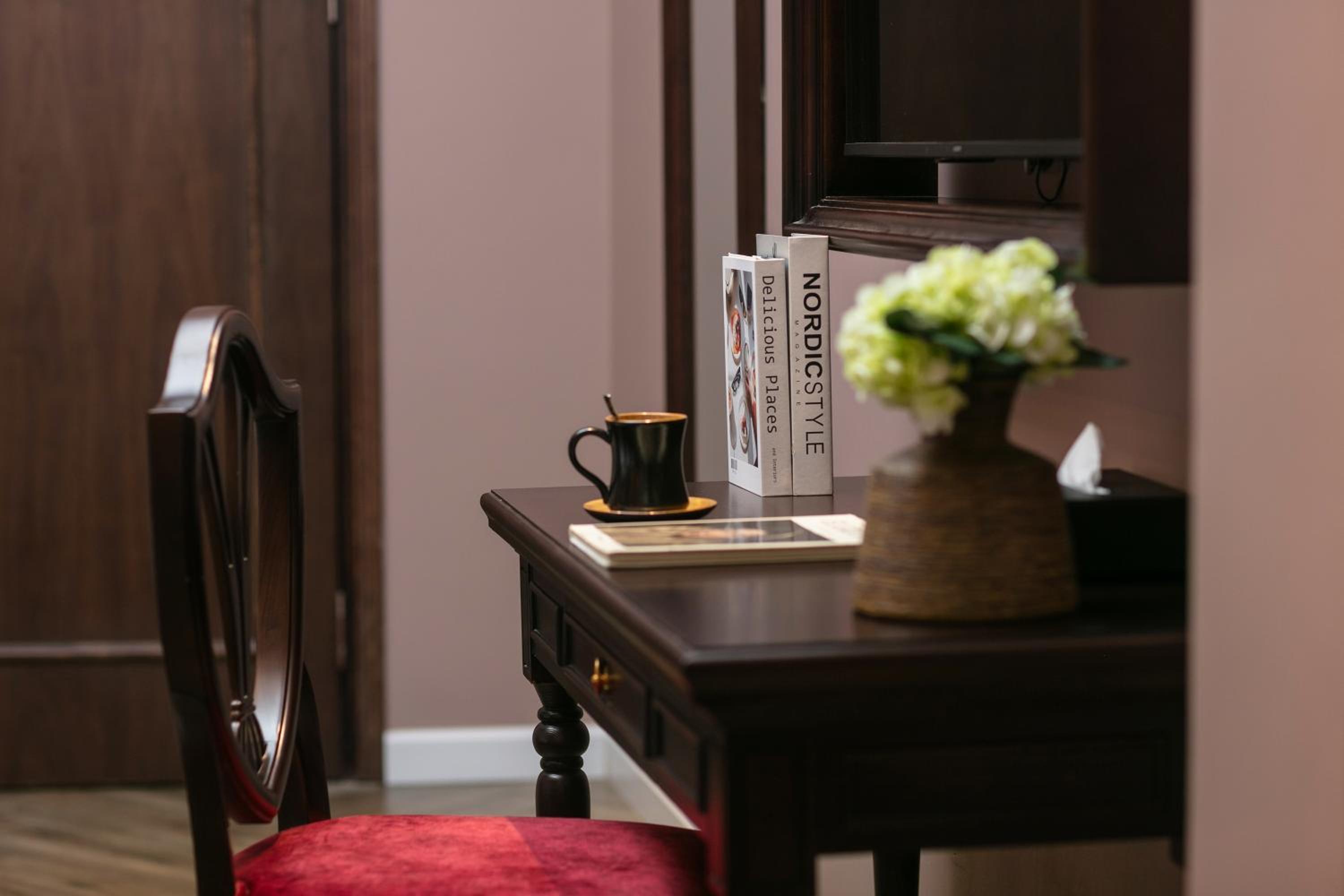 Premium Suite - Photo 5