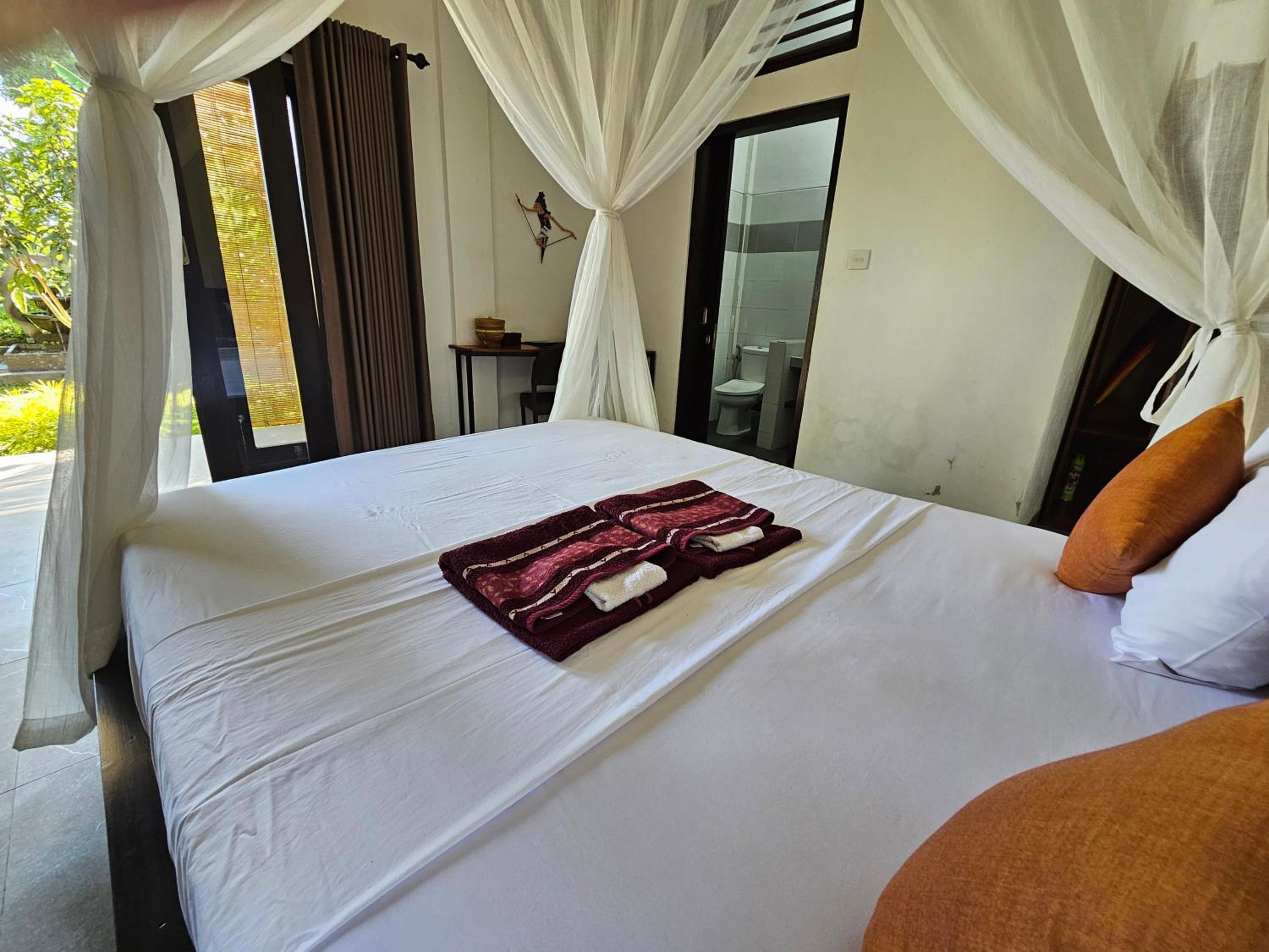 Double Room - Photo 10