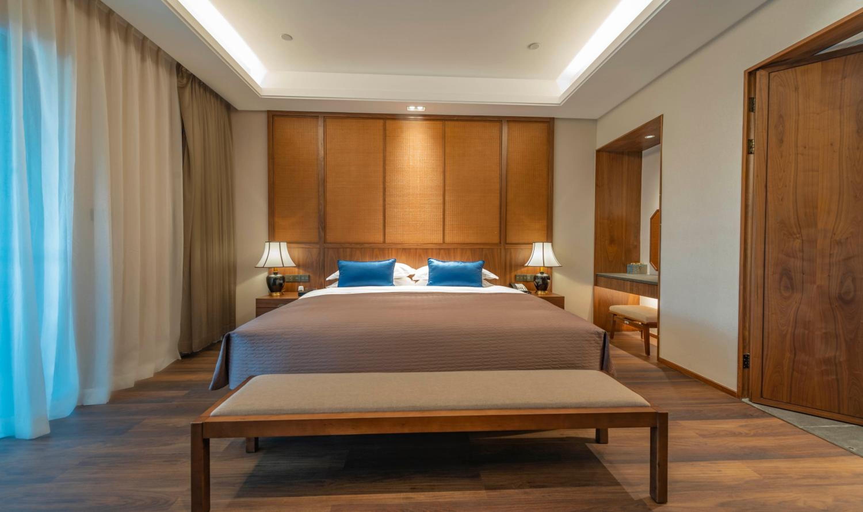Deluxe Suite photo 2
