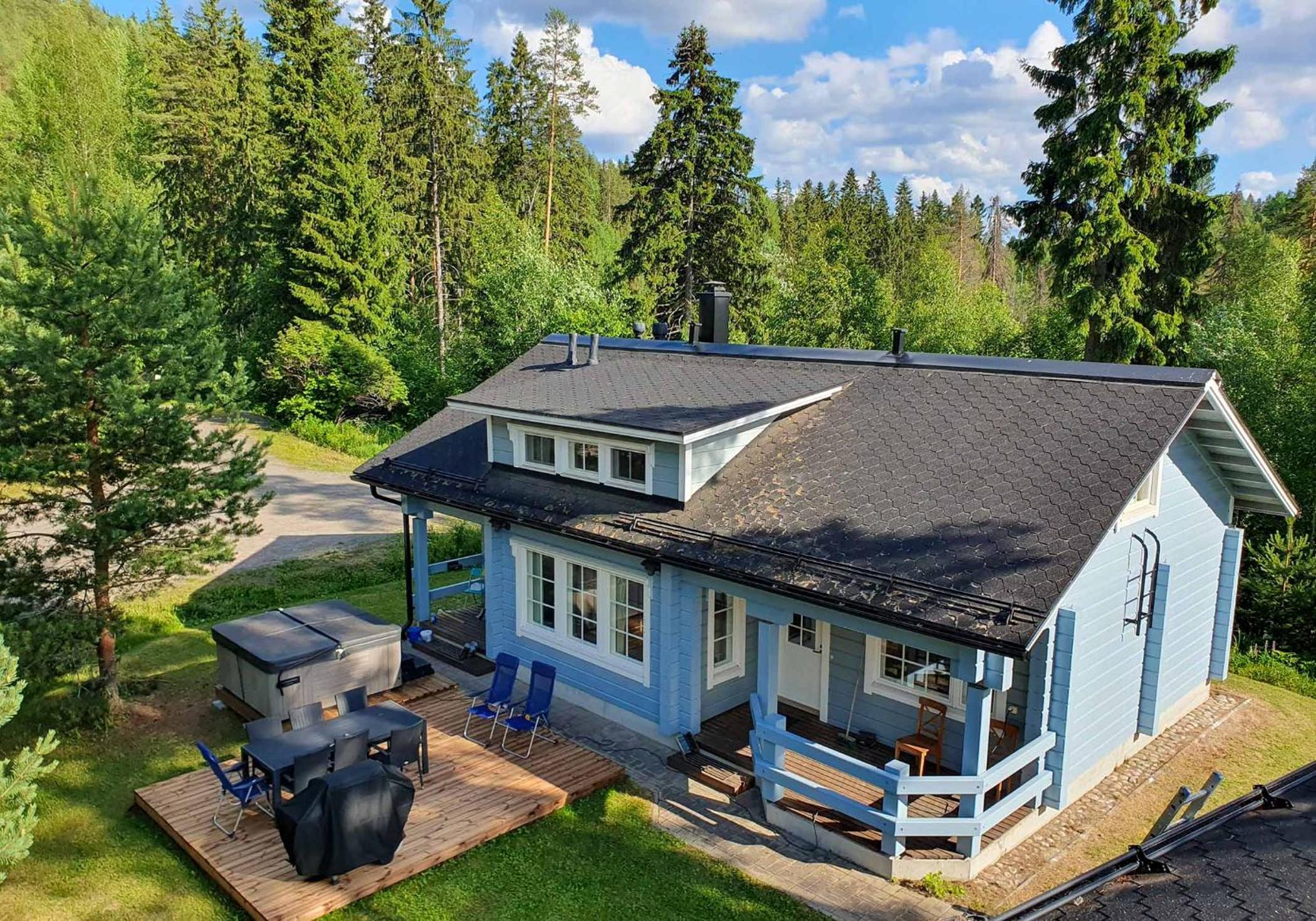 Villa photo 2