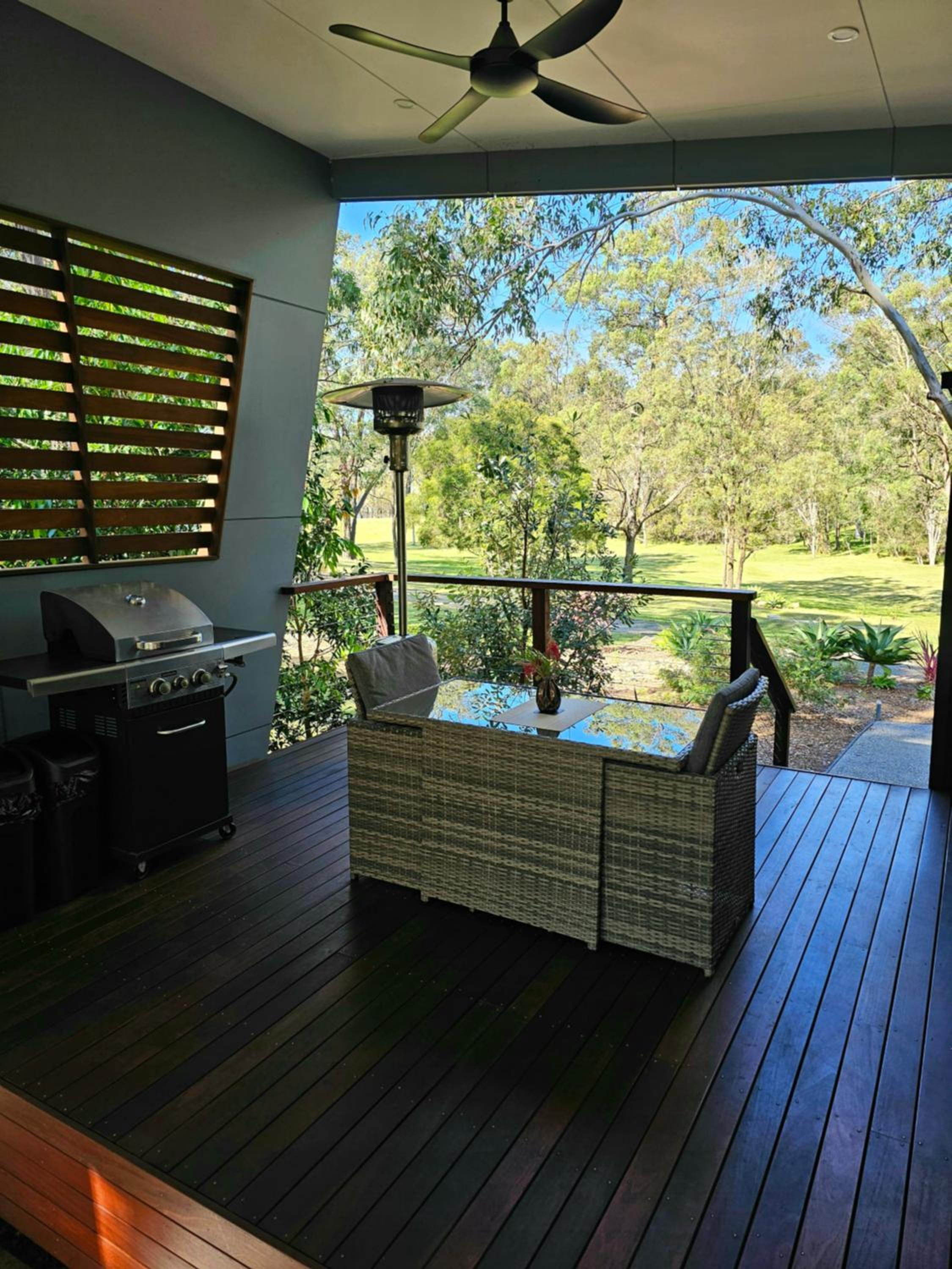 Deluxe Suite with Spa Bath - Photo 14