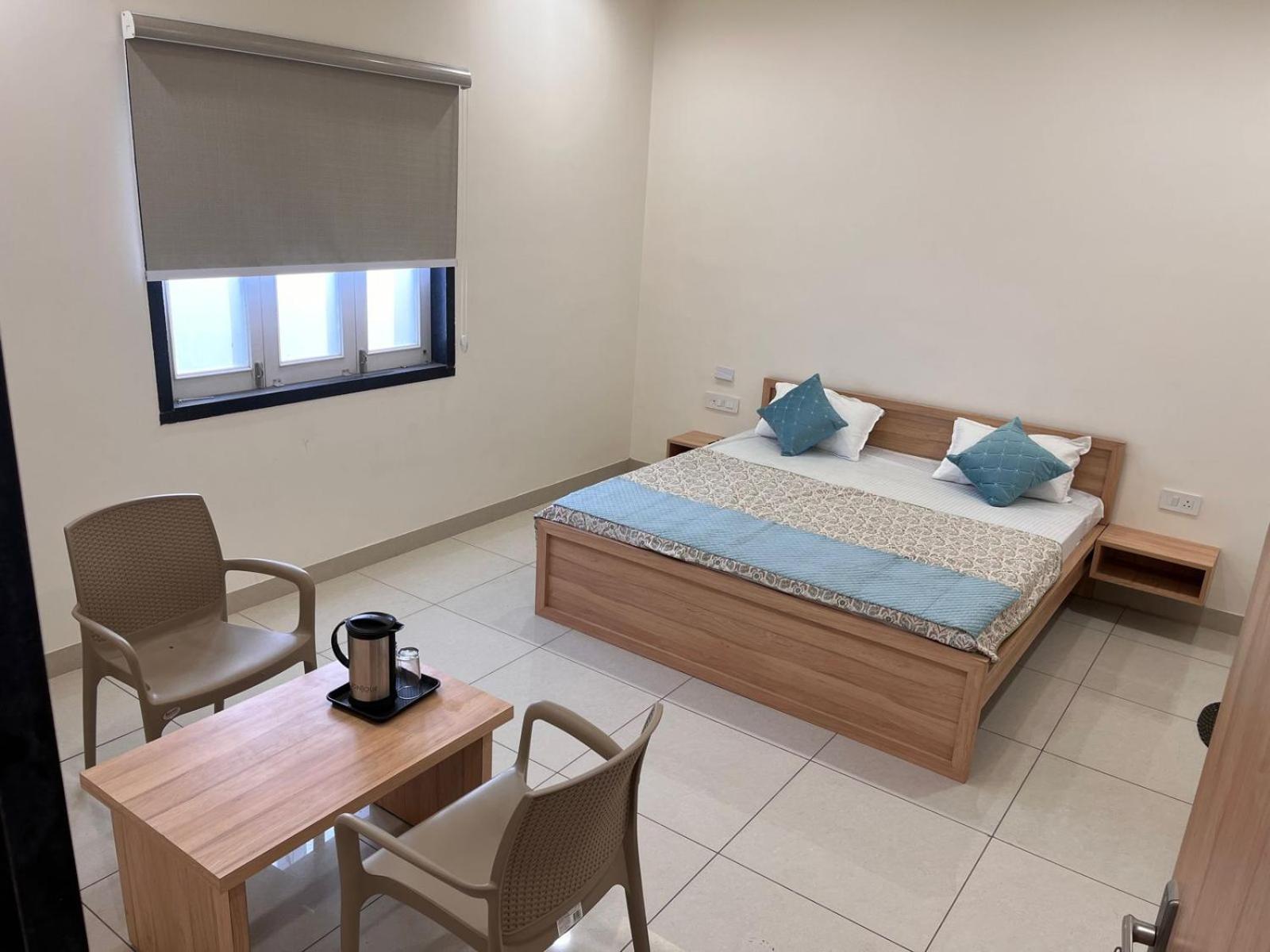Deluxe Room - Photo 9