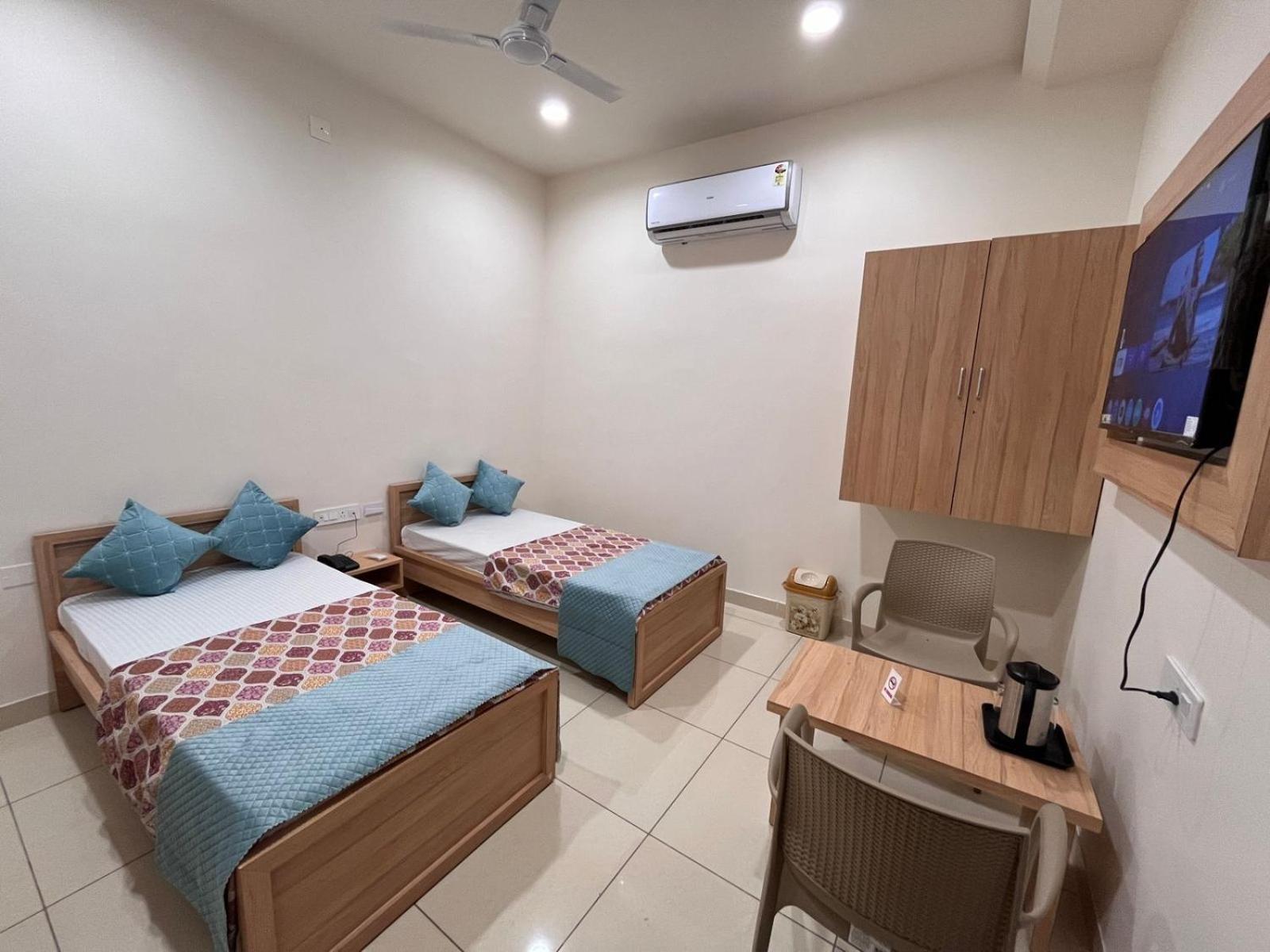 Deluxe Room - Photo 4