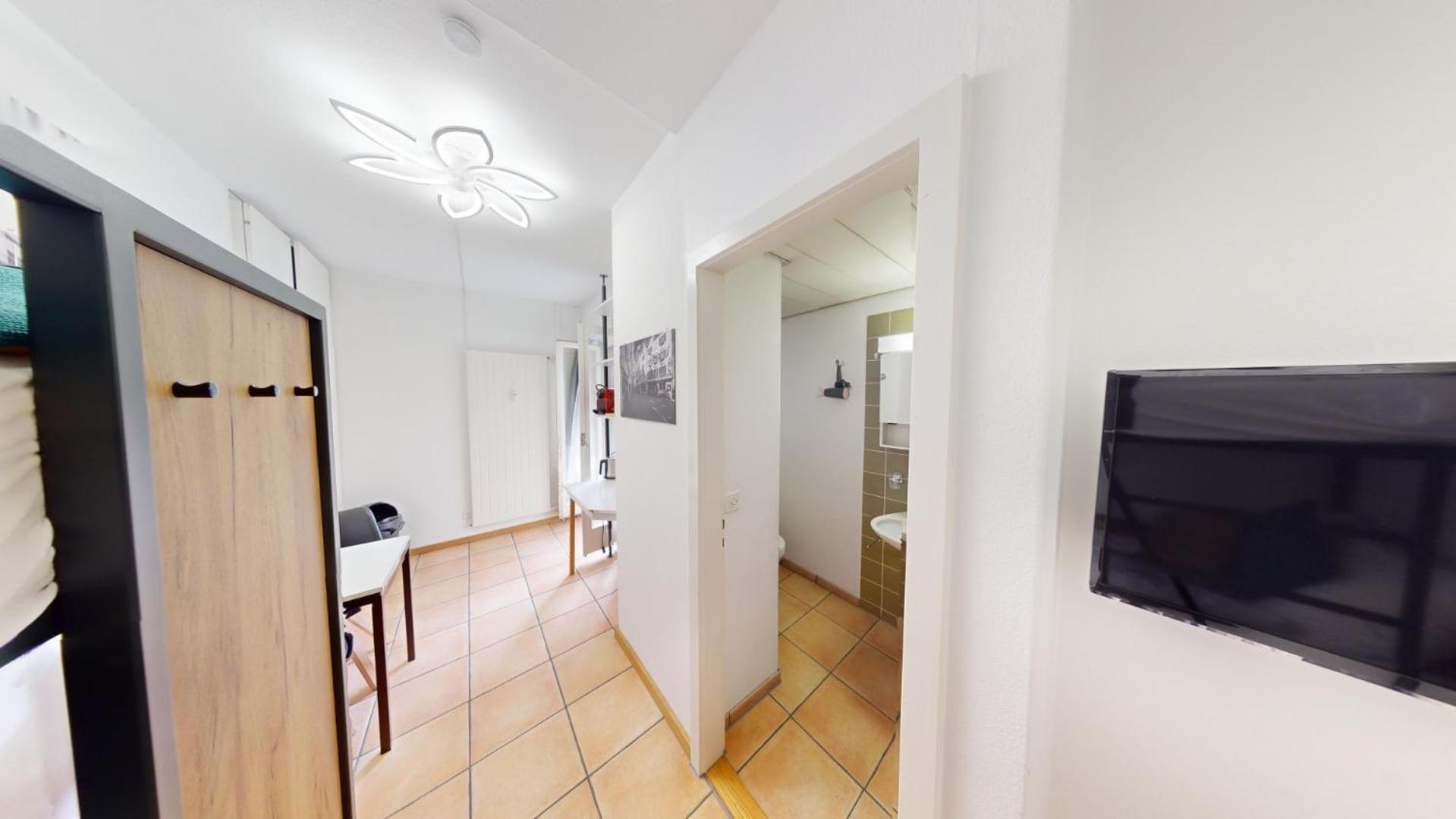 Studio Apartment With Balcony photo 1