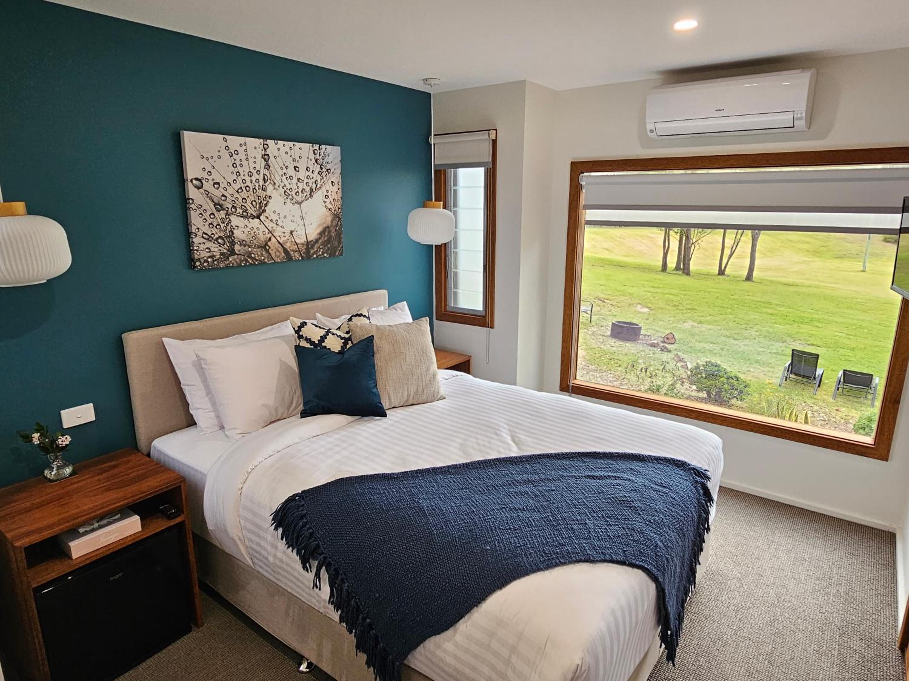 Deluxe Suite with Spa Bath
