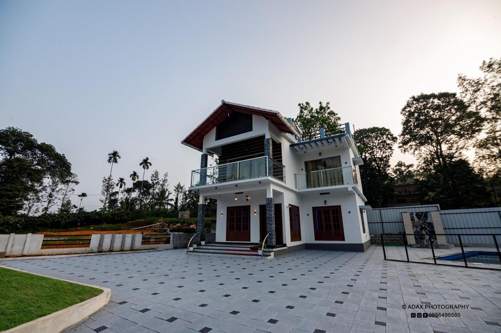 Villa With Private Pool photo 2