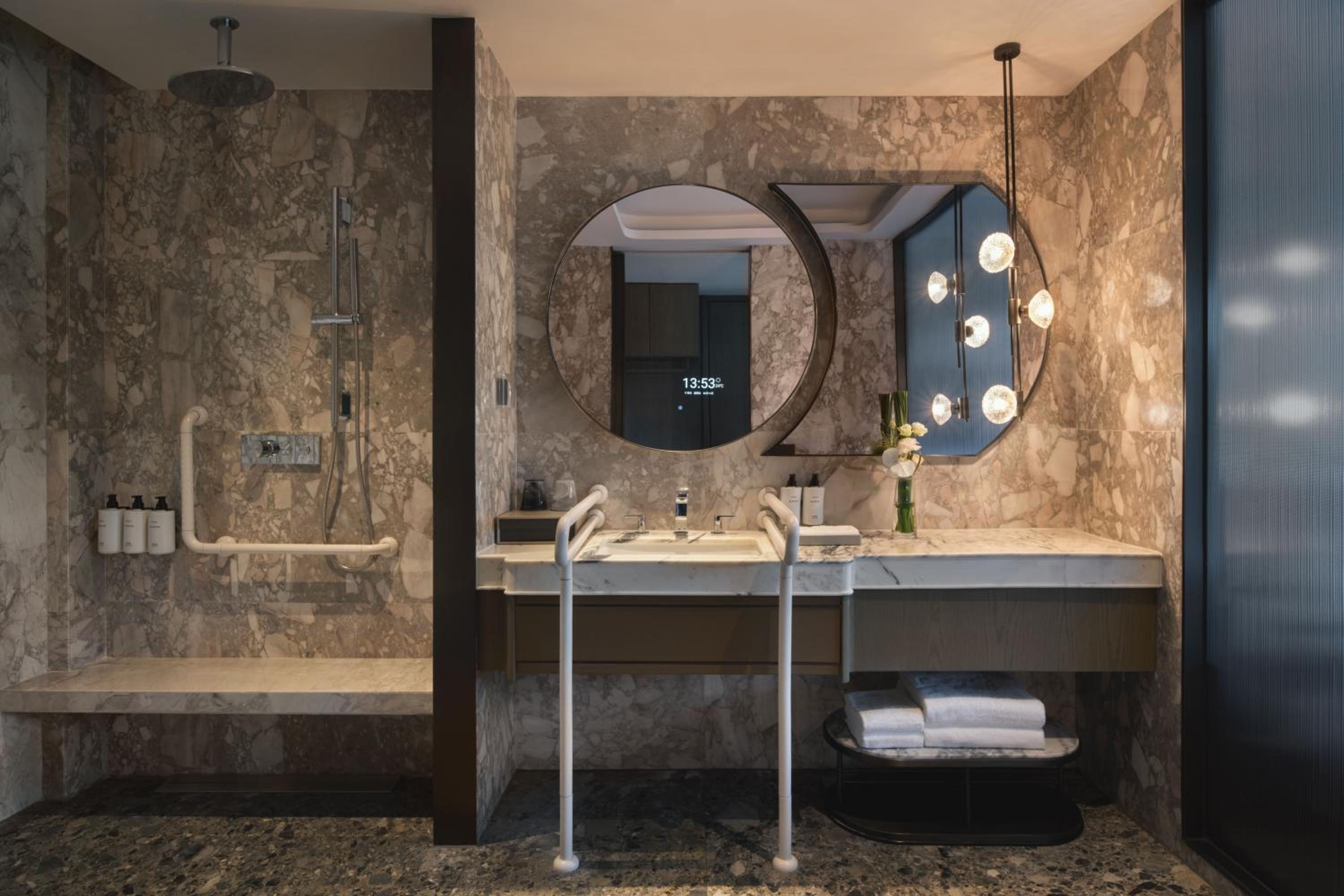 Classic Twin Room - Accessible photo 3