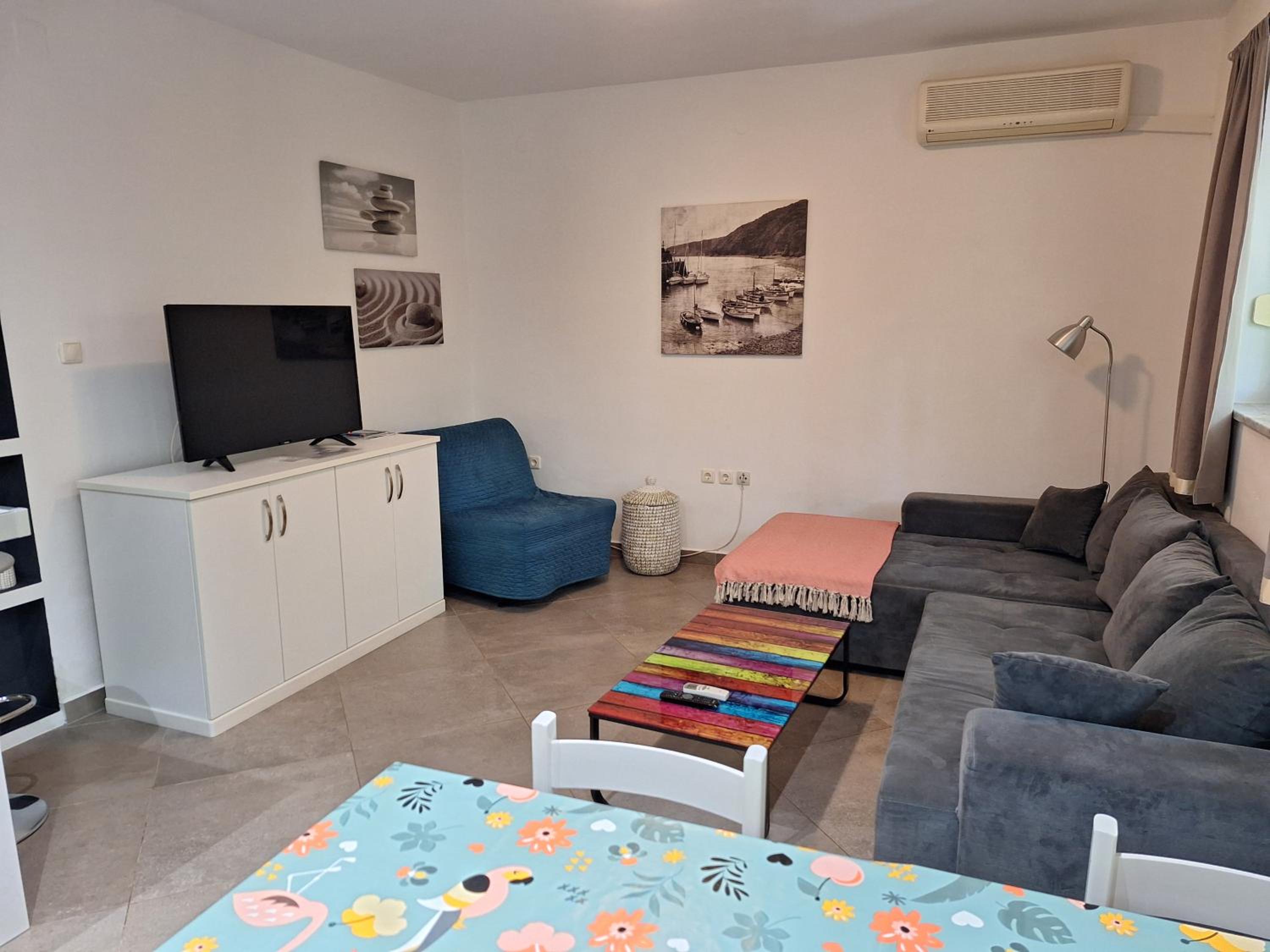 Two-Bedroom Deluxe Apartment