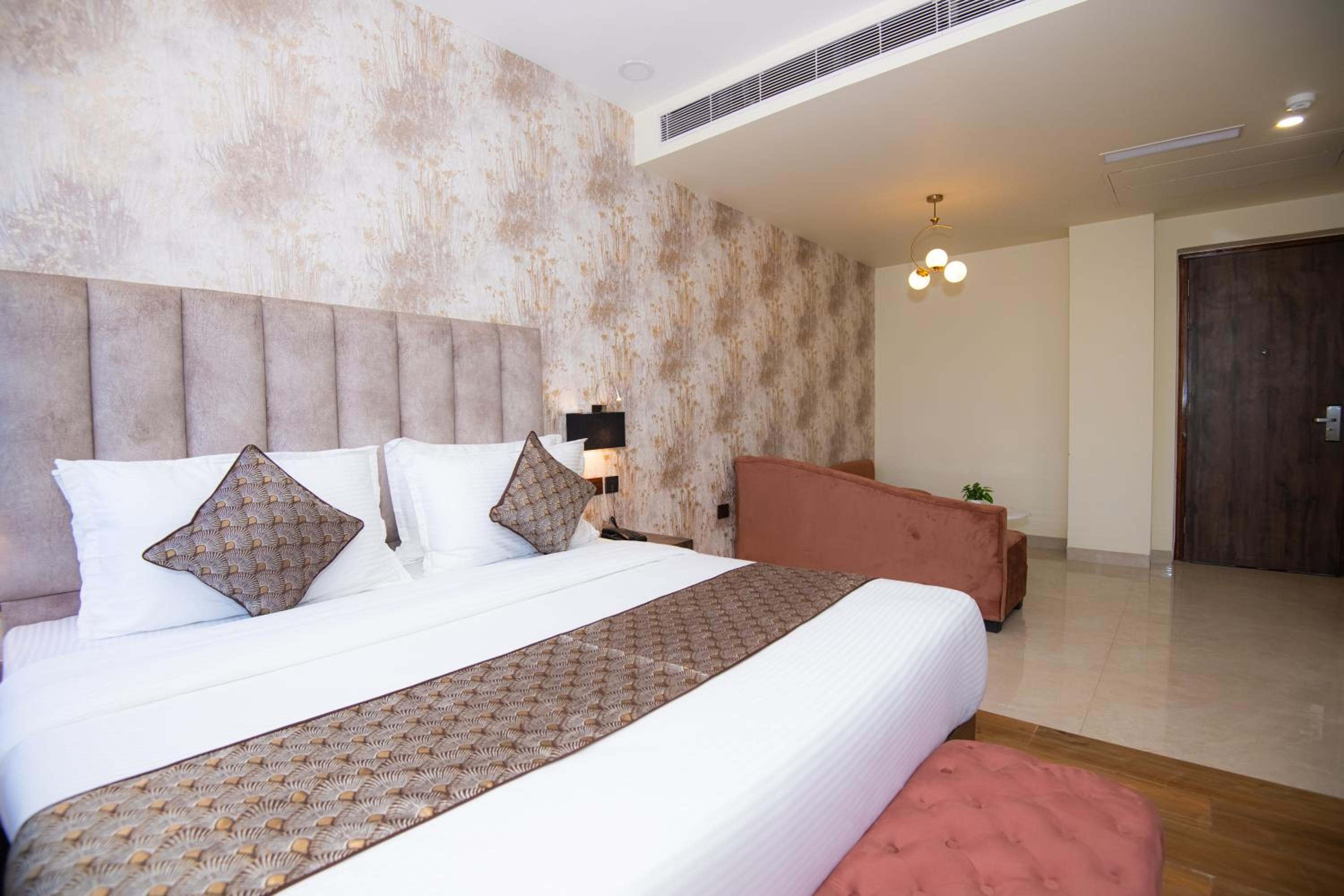 Suite photo 1
