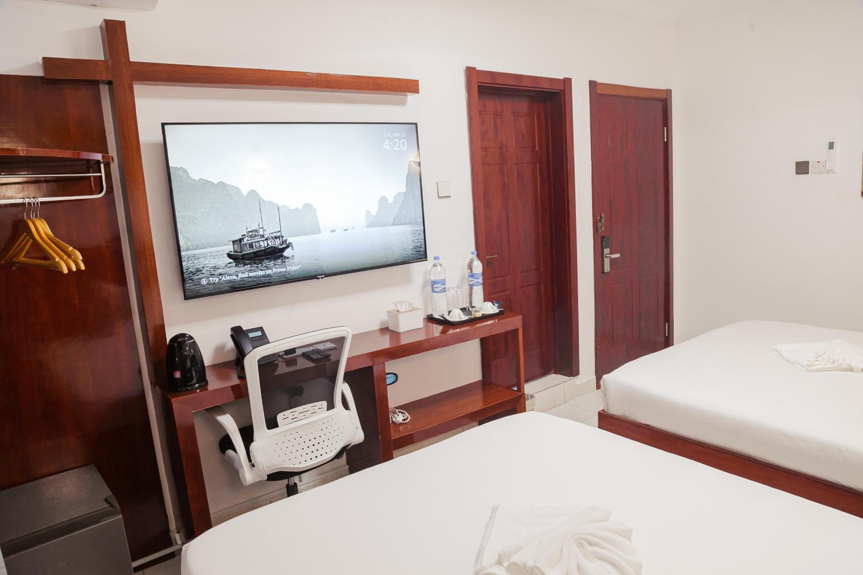 Budget Twin Room - Photo 6