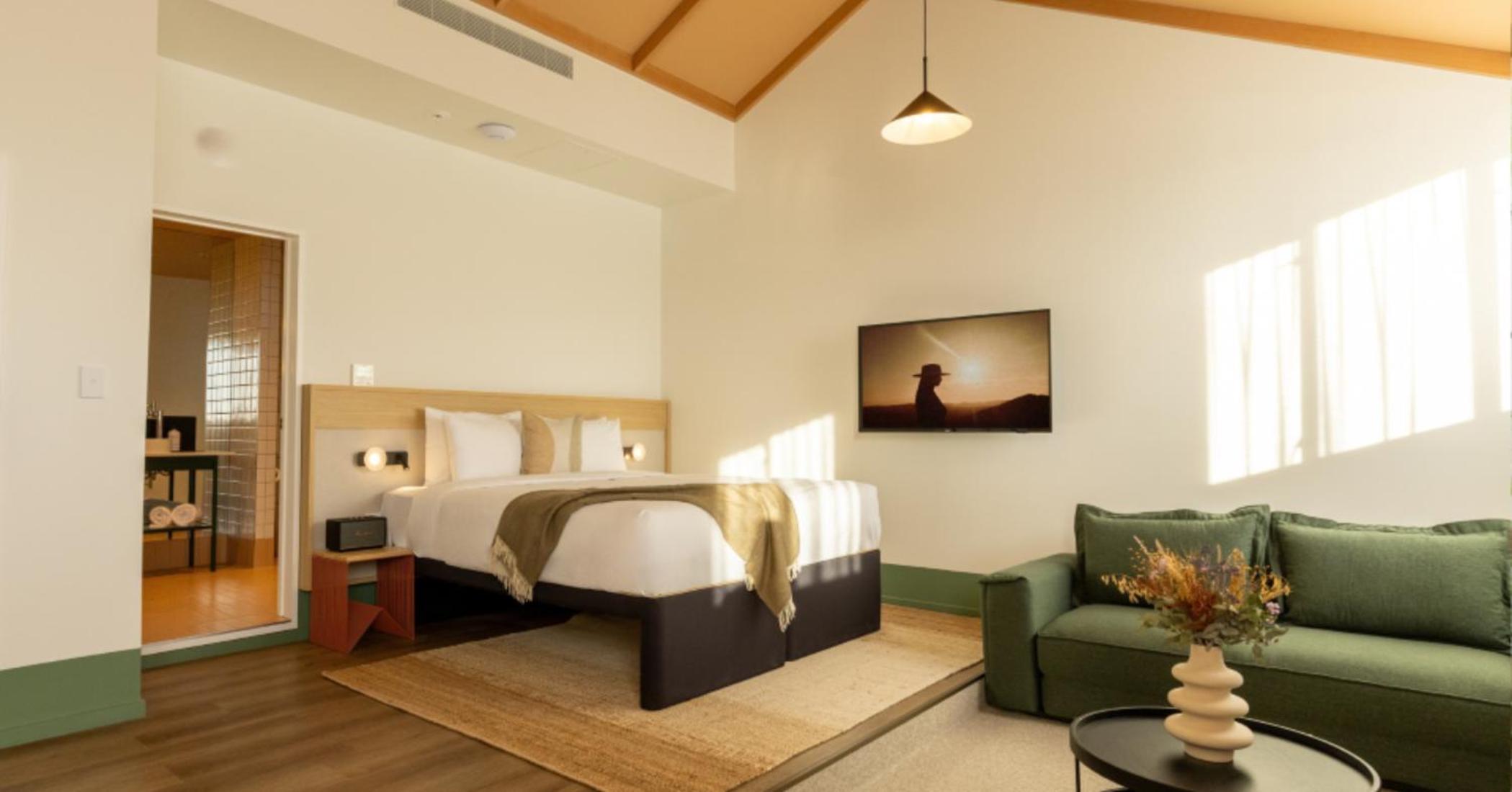 Premium King Suite - Photo 1