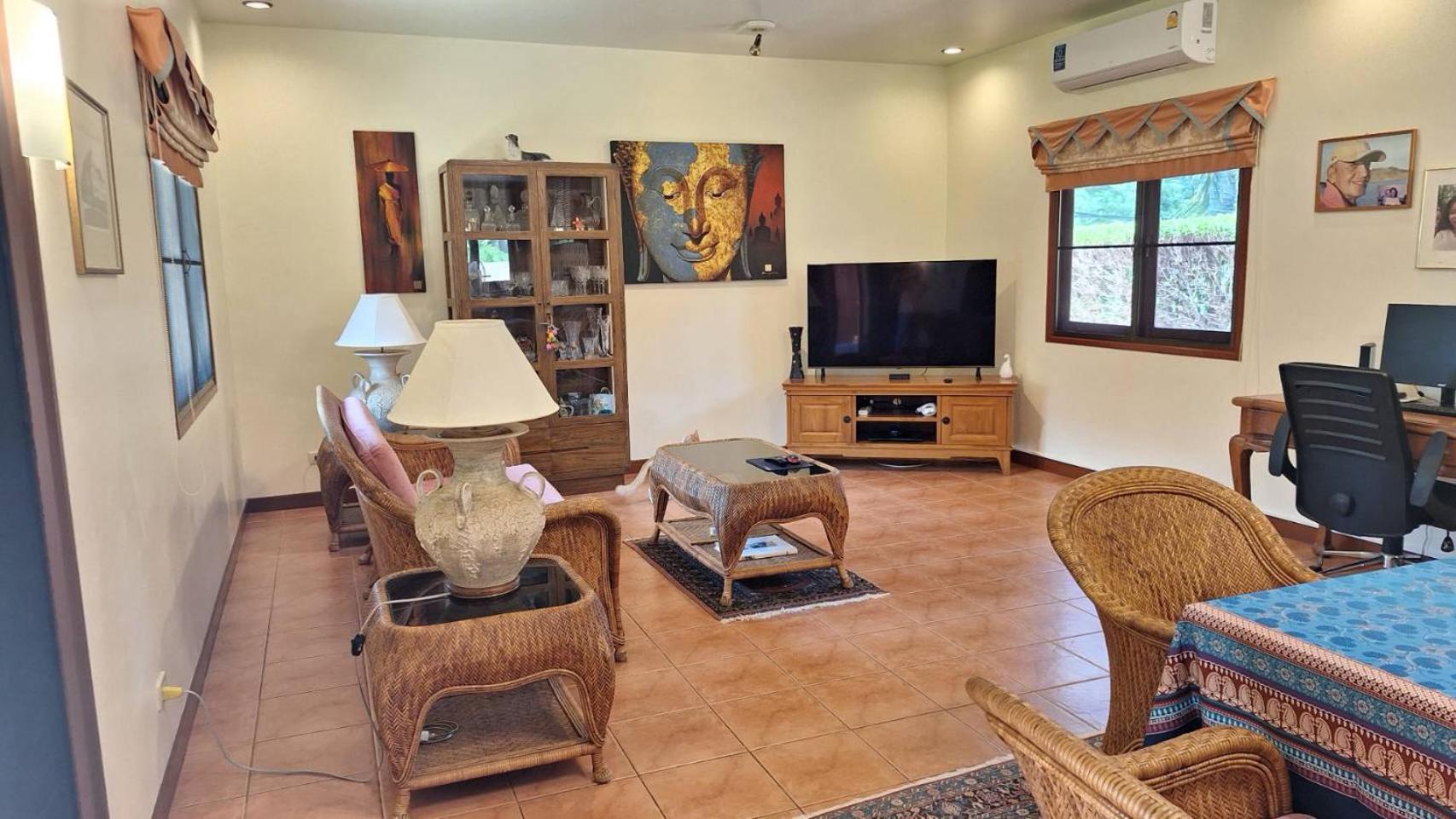 Three-Bedroom Villa photo 2