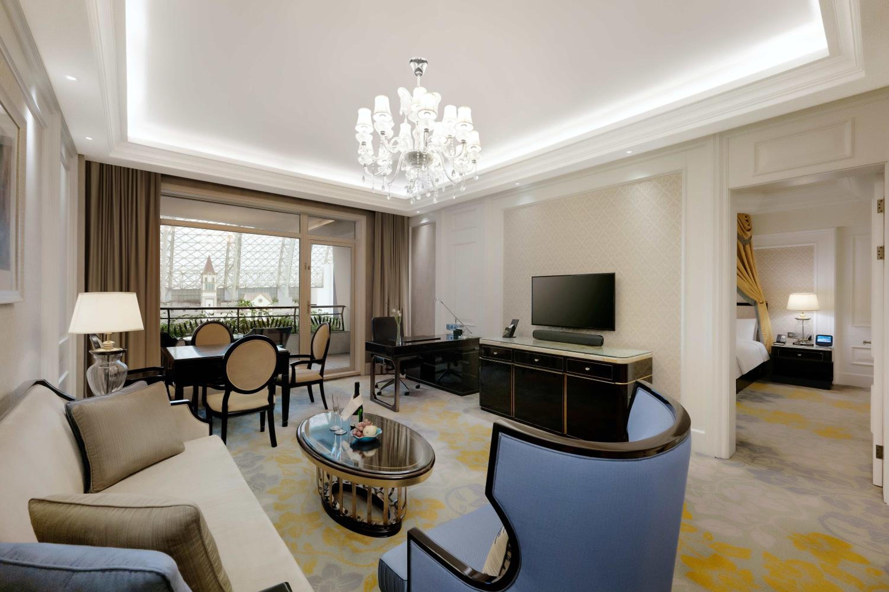 One-Bedroom Suite