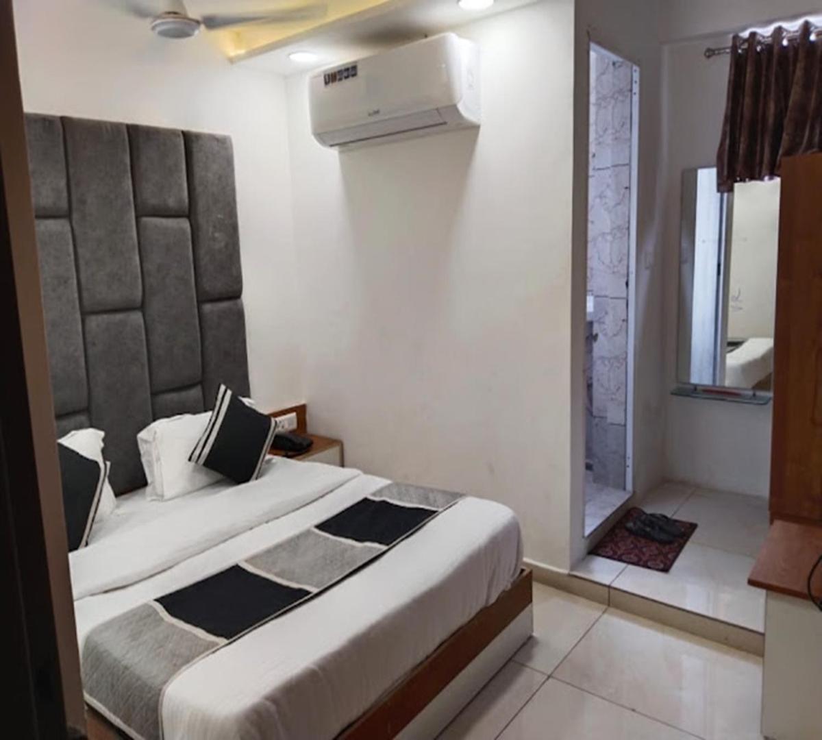 Deluxe Room - Photo 2