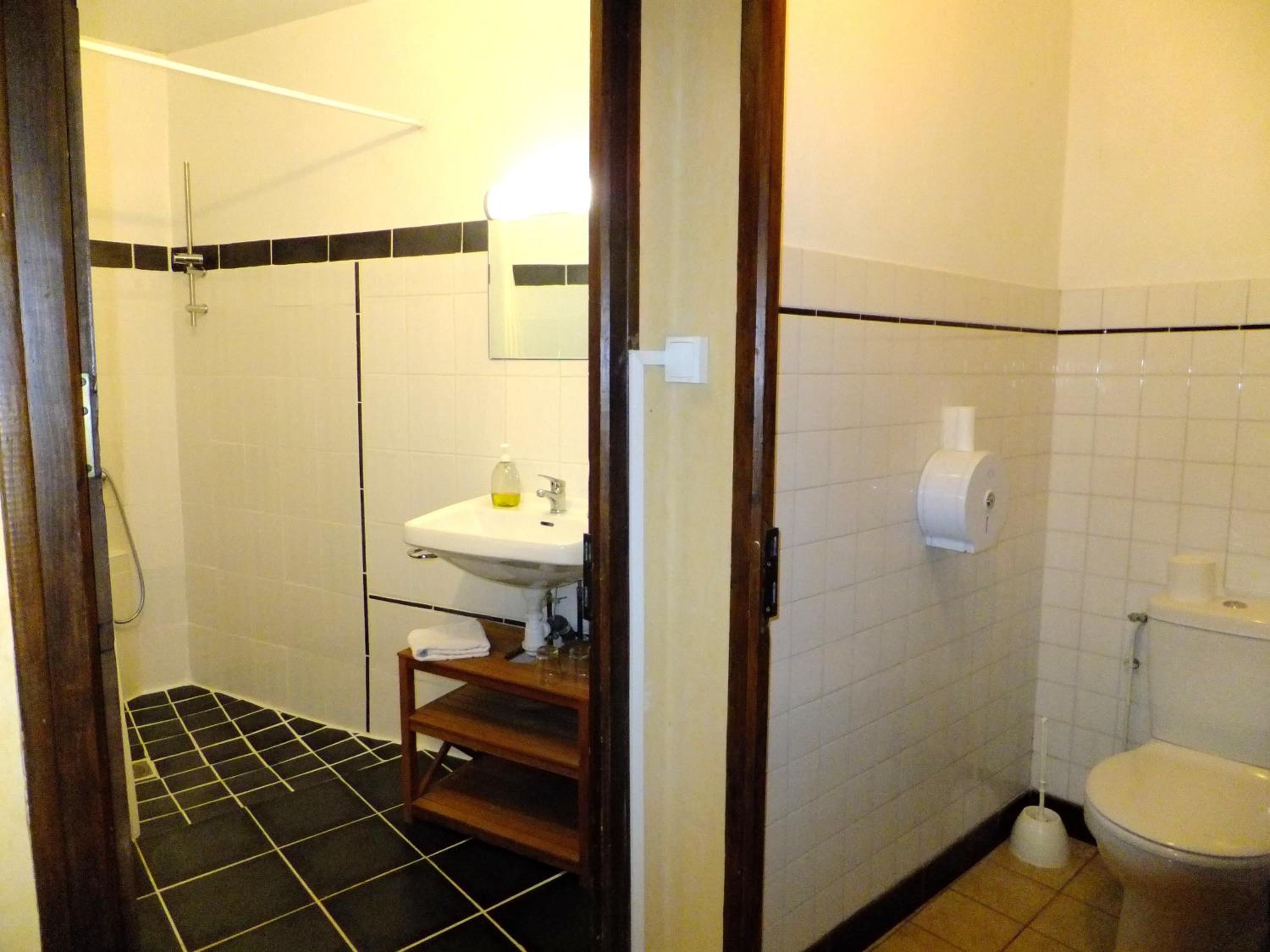 Family Room - Photo 9